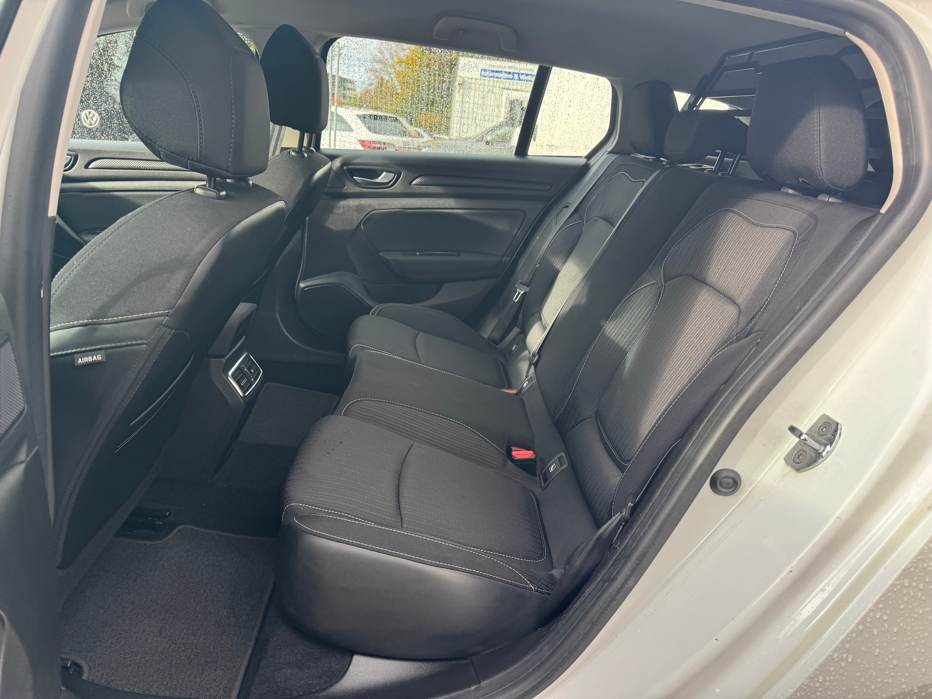 RENAULT Mégane Grandtour 1.5 dCi Business EDC ** Gr.Navi * Klima-auto * Tempomat * PDC H * Ab MFK 02.2025-image-10