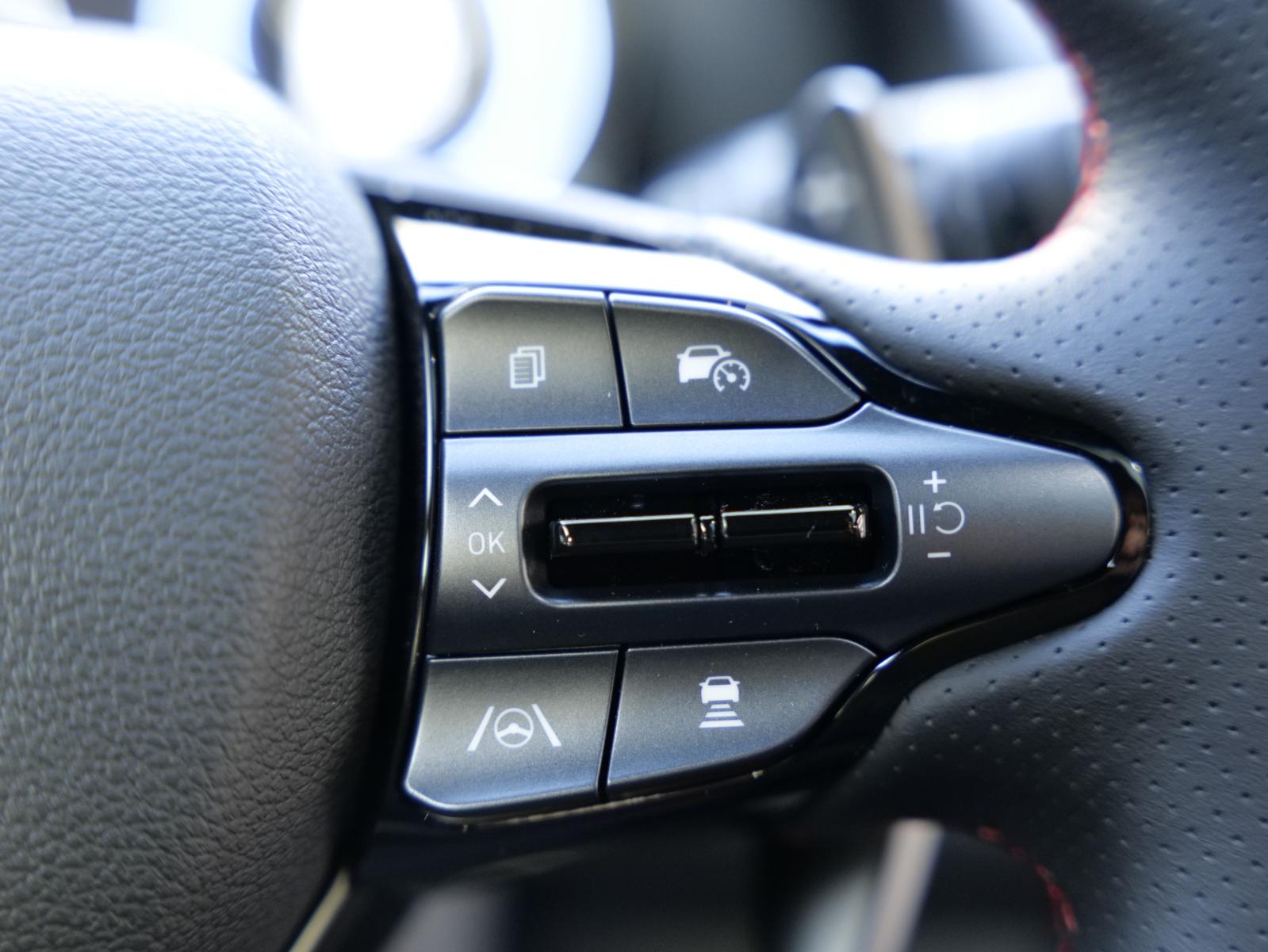 HYUNDAI i30 1.5 T-GDi N-Line-image-28