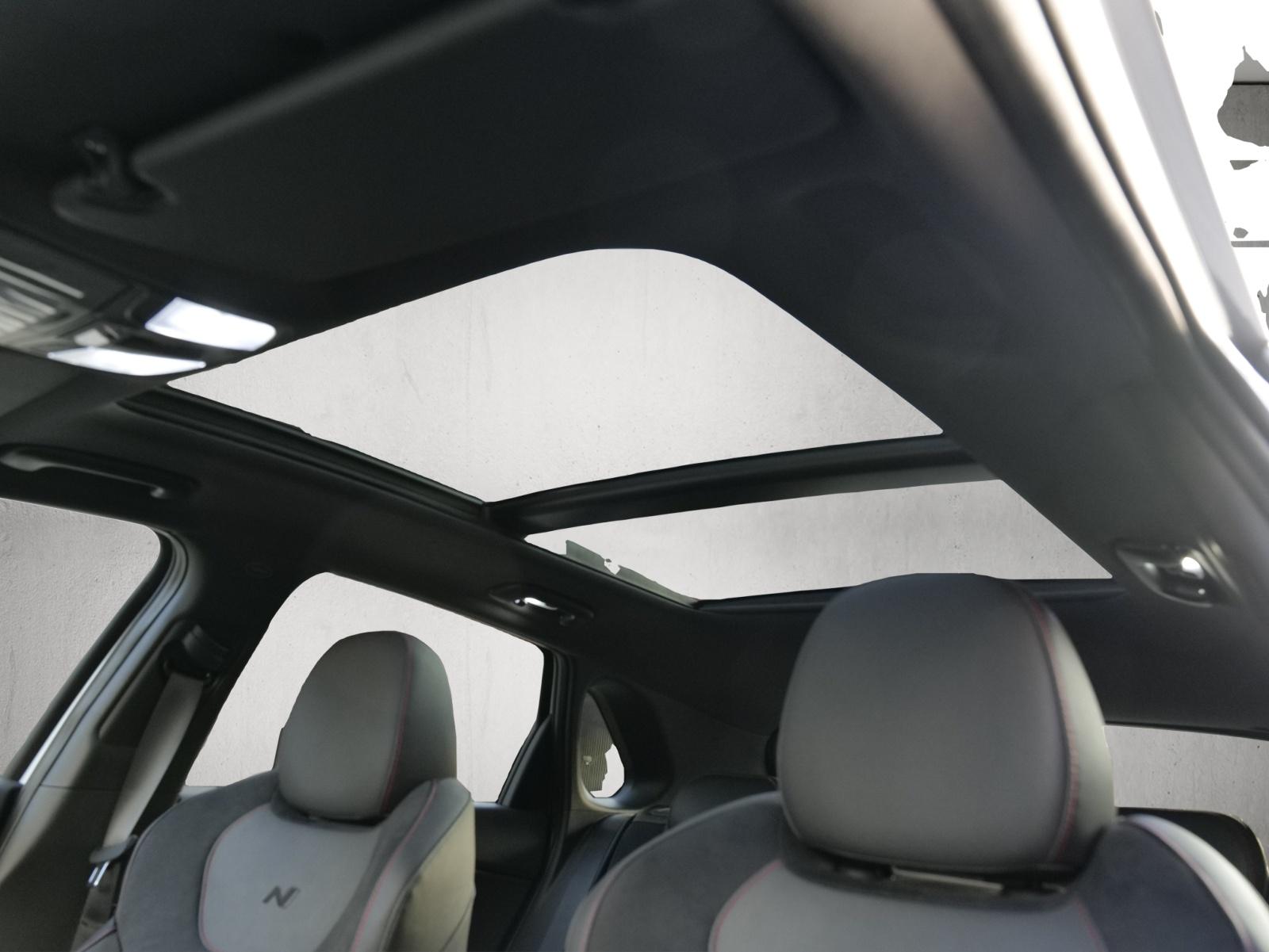 HYUNDAI i30 1.5 T-GDi N-Line-image-18