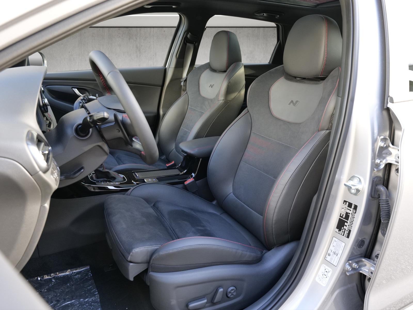 HYUNDAI i30 1.5 T-GDi N-Line-image-6