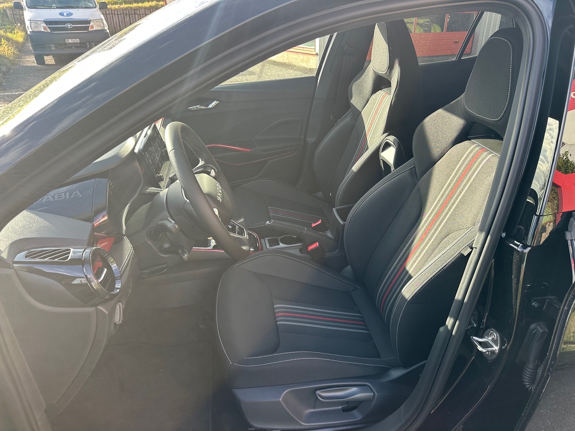 SKODA Fabia 1.0 TSI Monte Carlo DSG-image-5