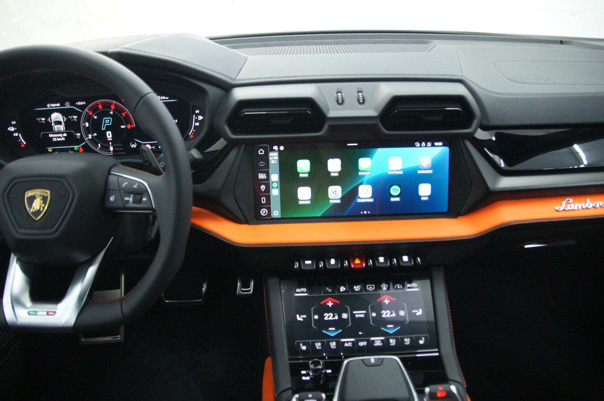 LAMBORGHINI Urus SE-image-10