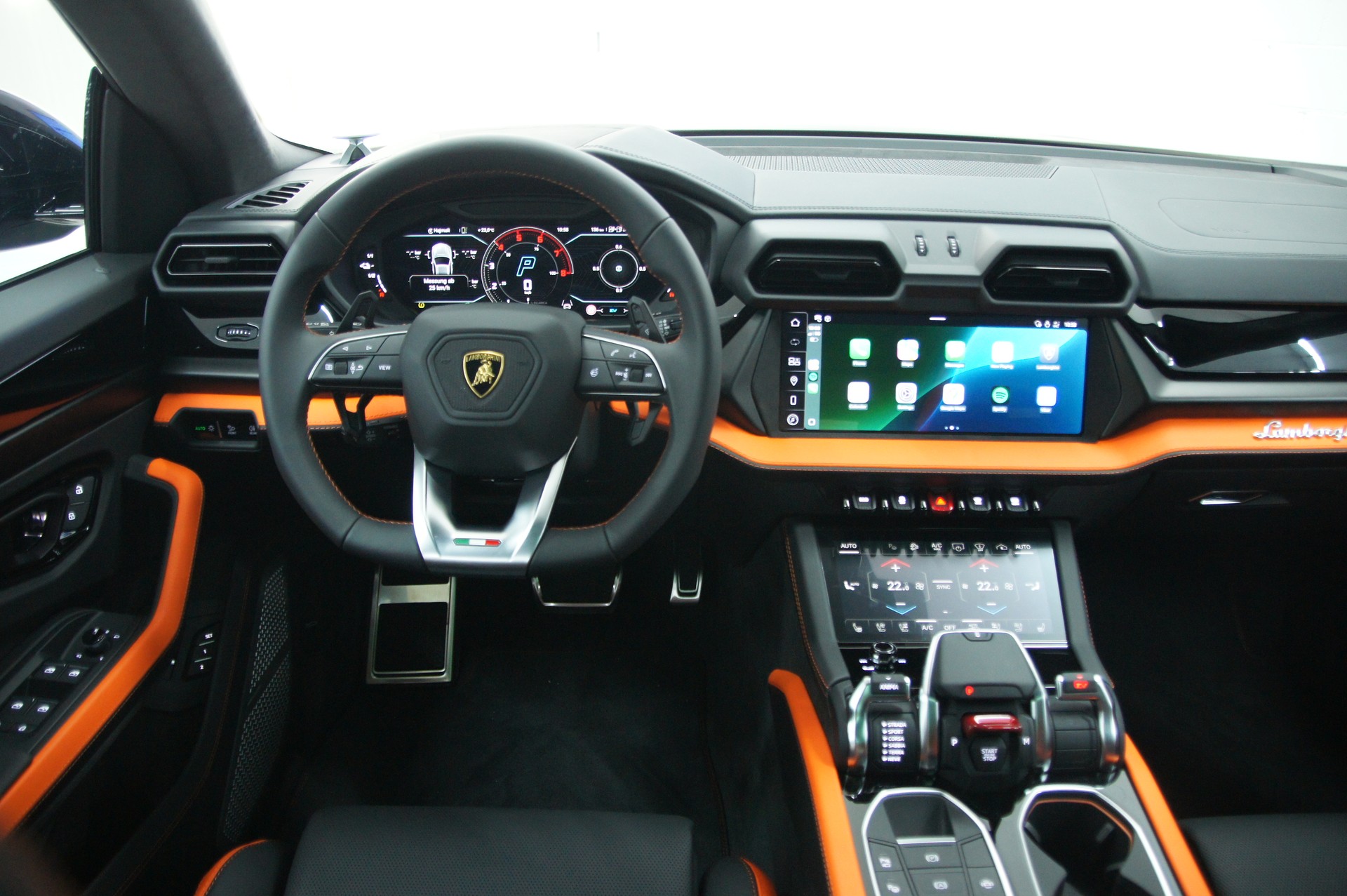 LAMBORGHINI Urus SE-image-9