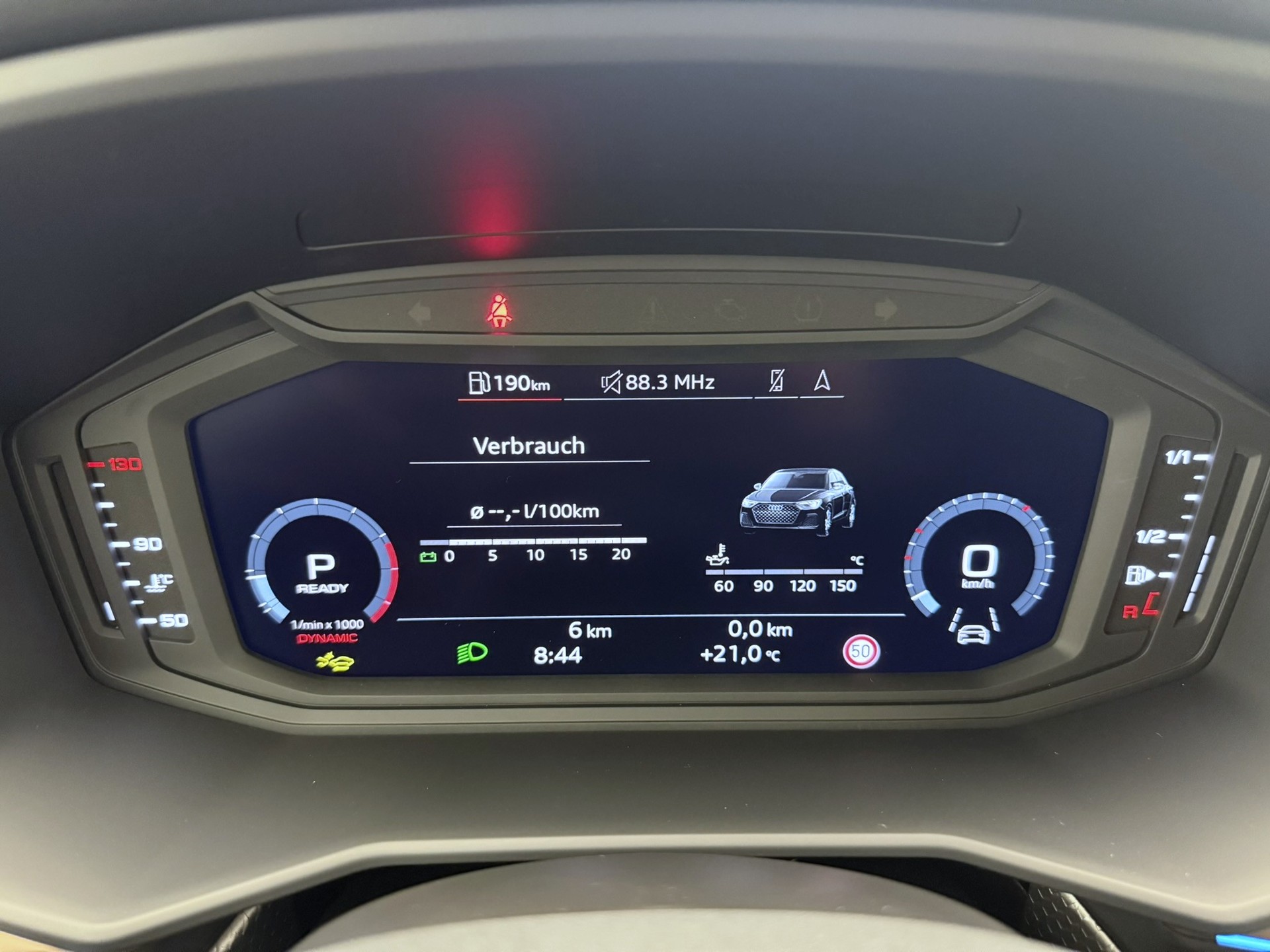 AUDI A1 Sportback 40 TFSI S Line S-tronic-image-8