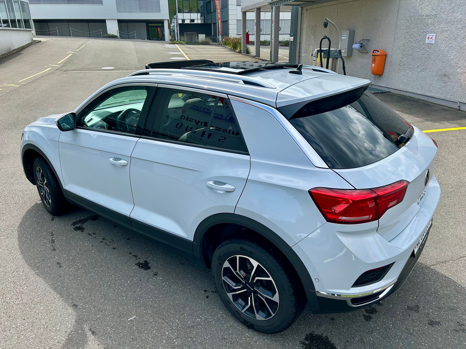 VW T-Roc 1.5 TSI EVO Advance Selection DSG-image-1