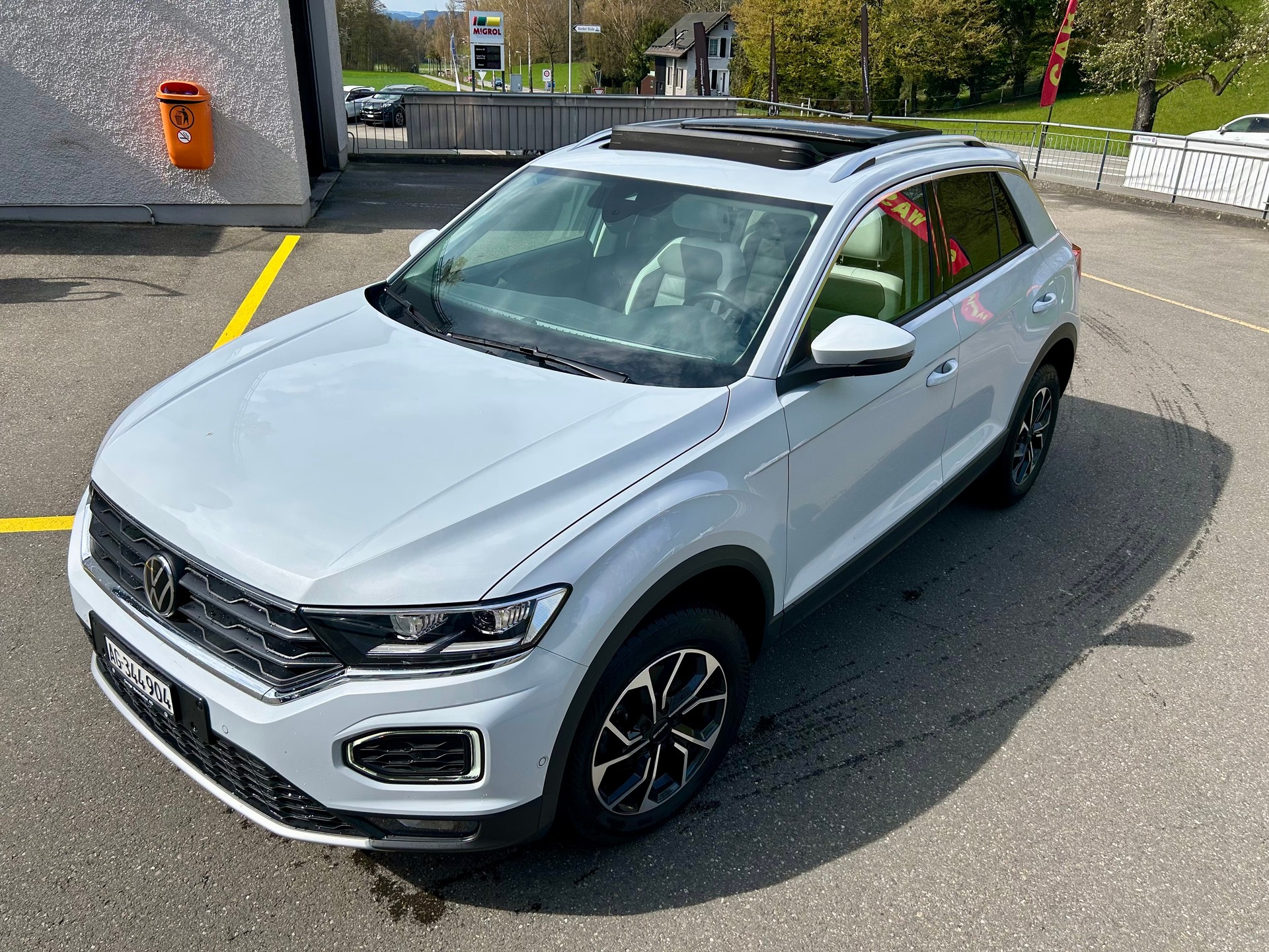VW T-Roc 1.5 TSI EVO Advance Selection DSG-image-0