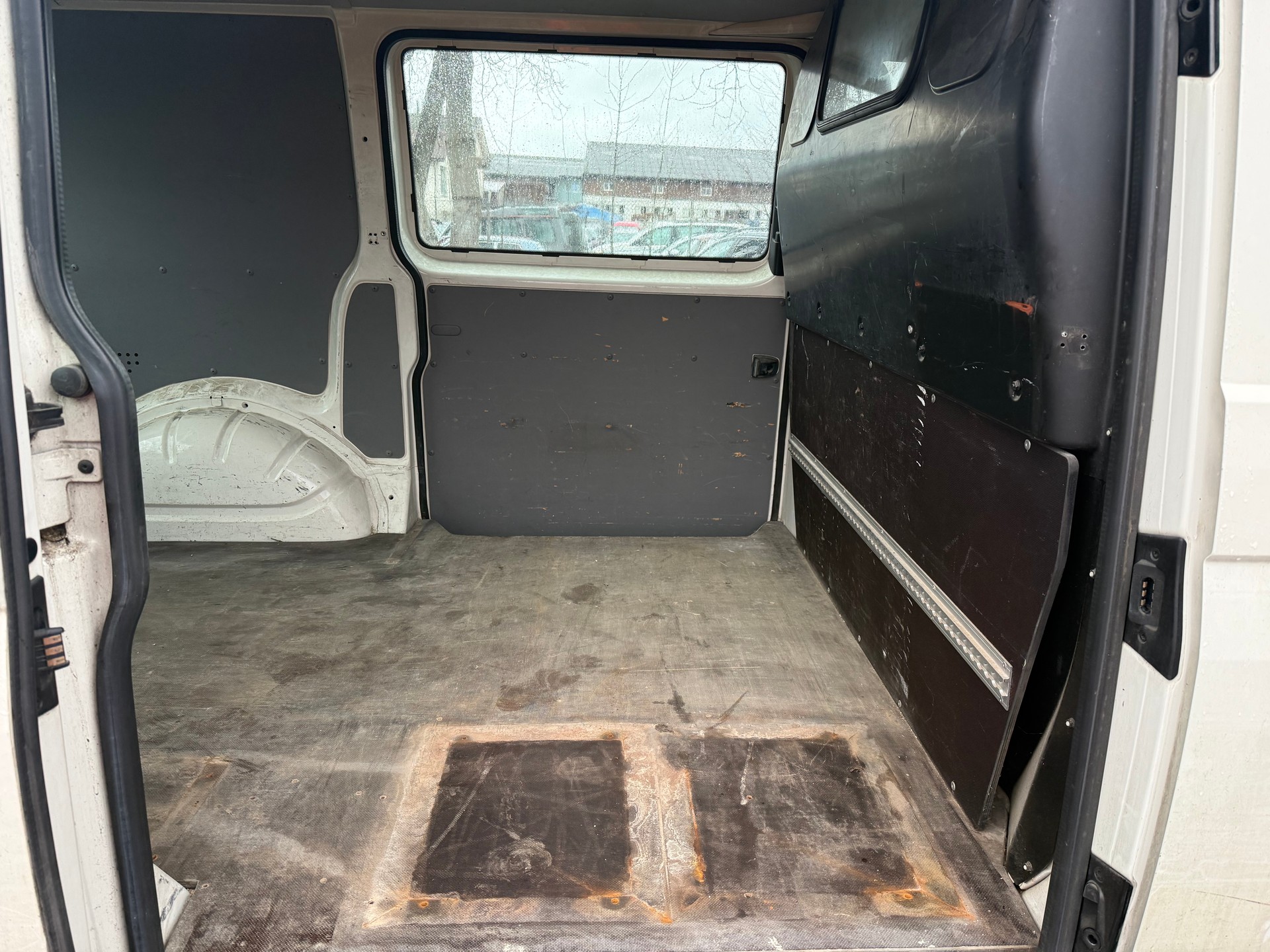 VW T5 1.9 TDI PD-image-9
