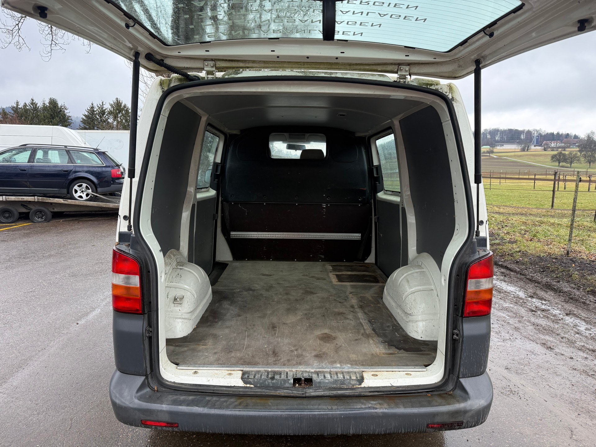 VW T5 1.9 TDI PD-image-10