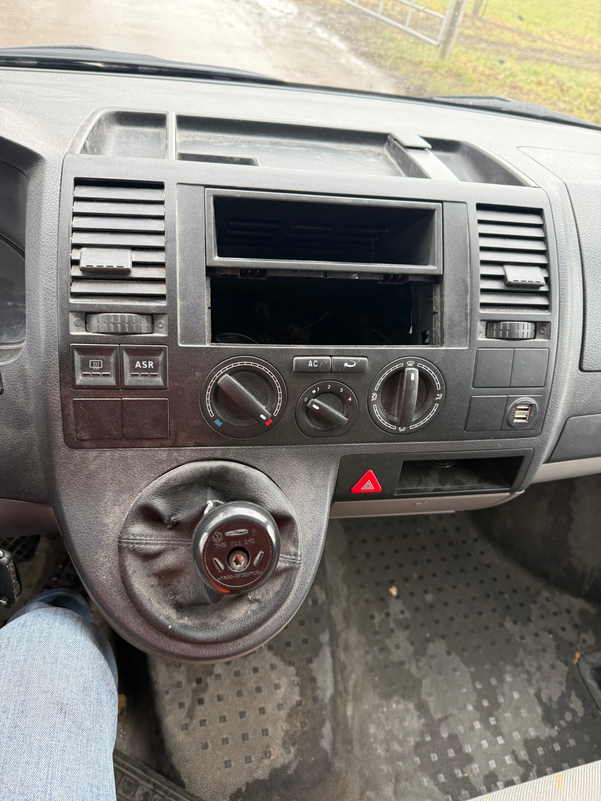 VW T5 1.9 TDI PD-image-13