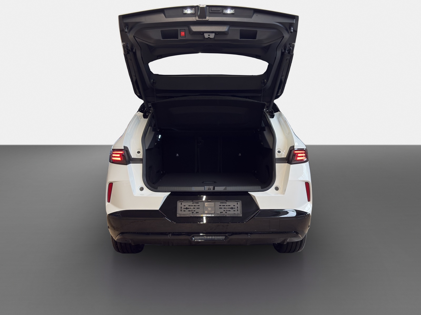 OPEL Grandland 1.6T/195 GS Hybrid-image-11