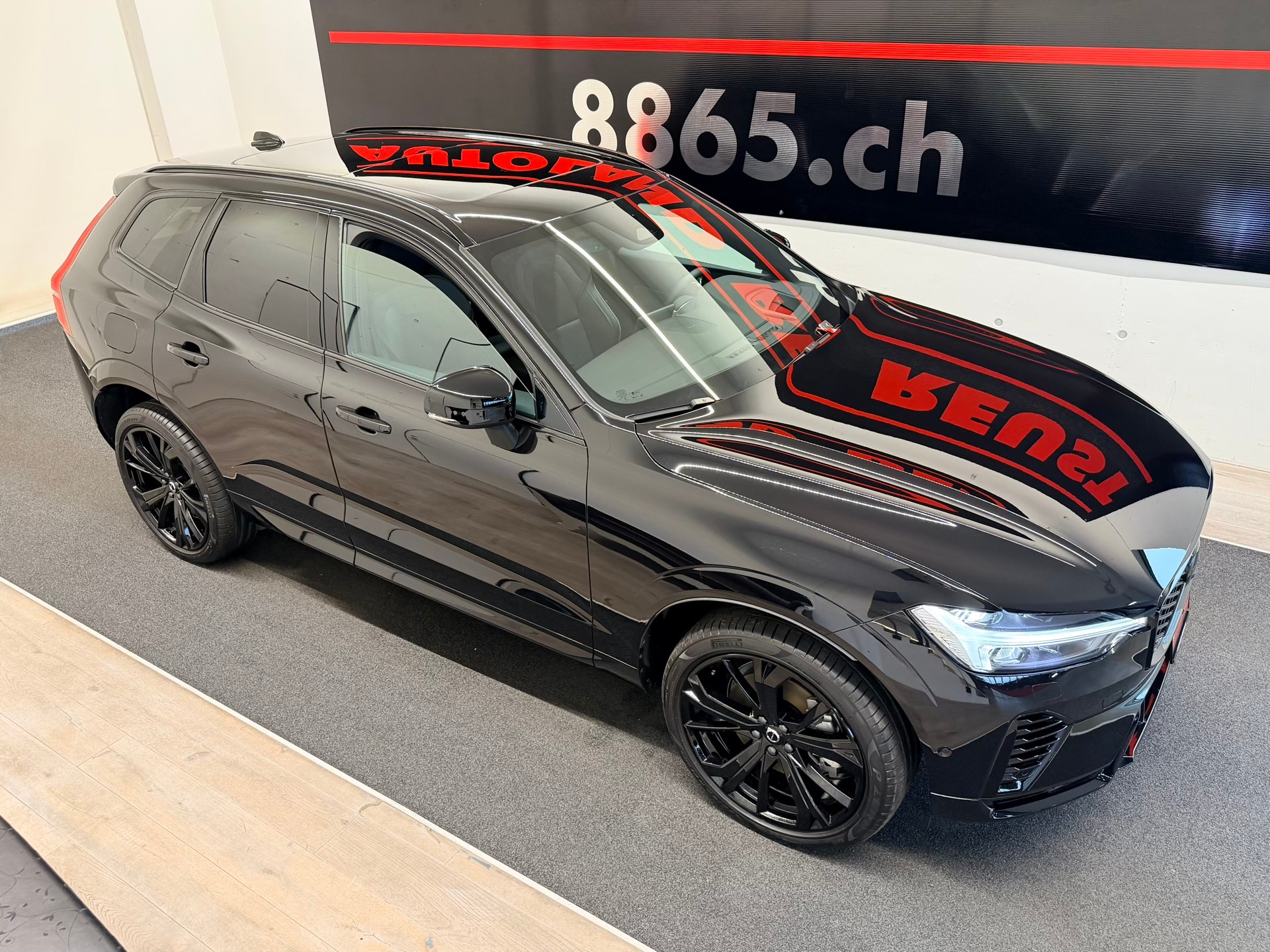 VOLVO XC60 T8 eAWD PluginHybrid Black Ed. Ultra Geartronic-image-4