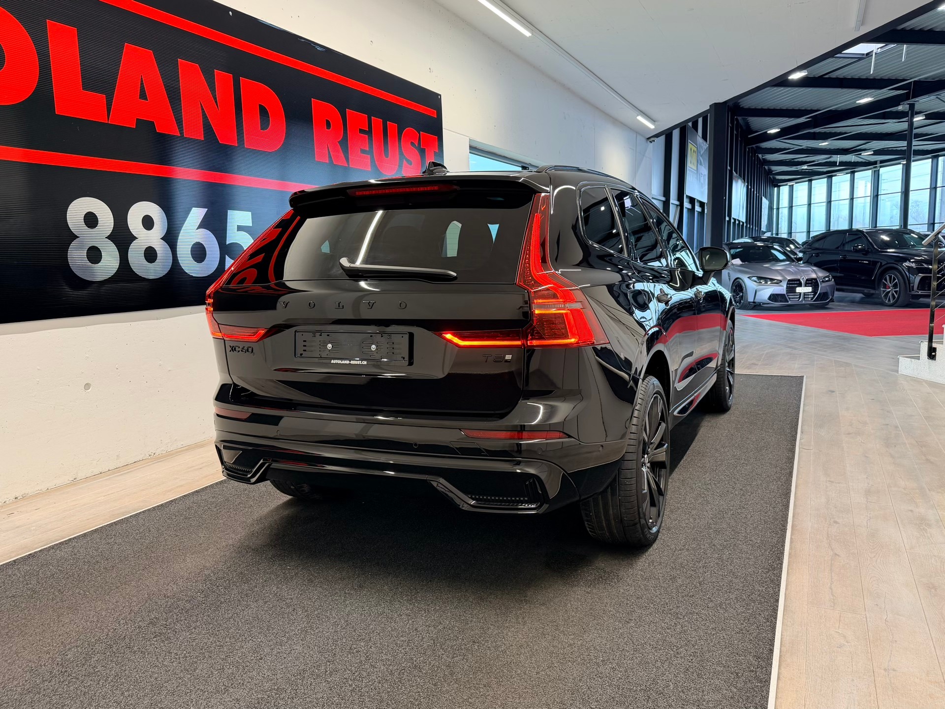 VOLVO XC60 T8 eAWD PluginHybrid Black Ed. Ultra Geartronic-image-6