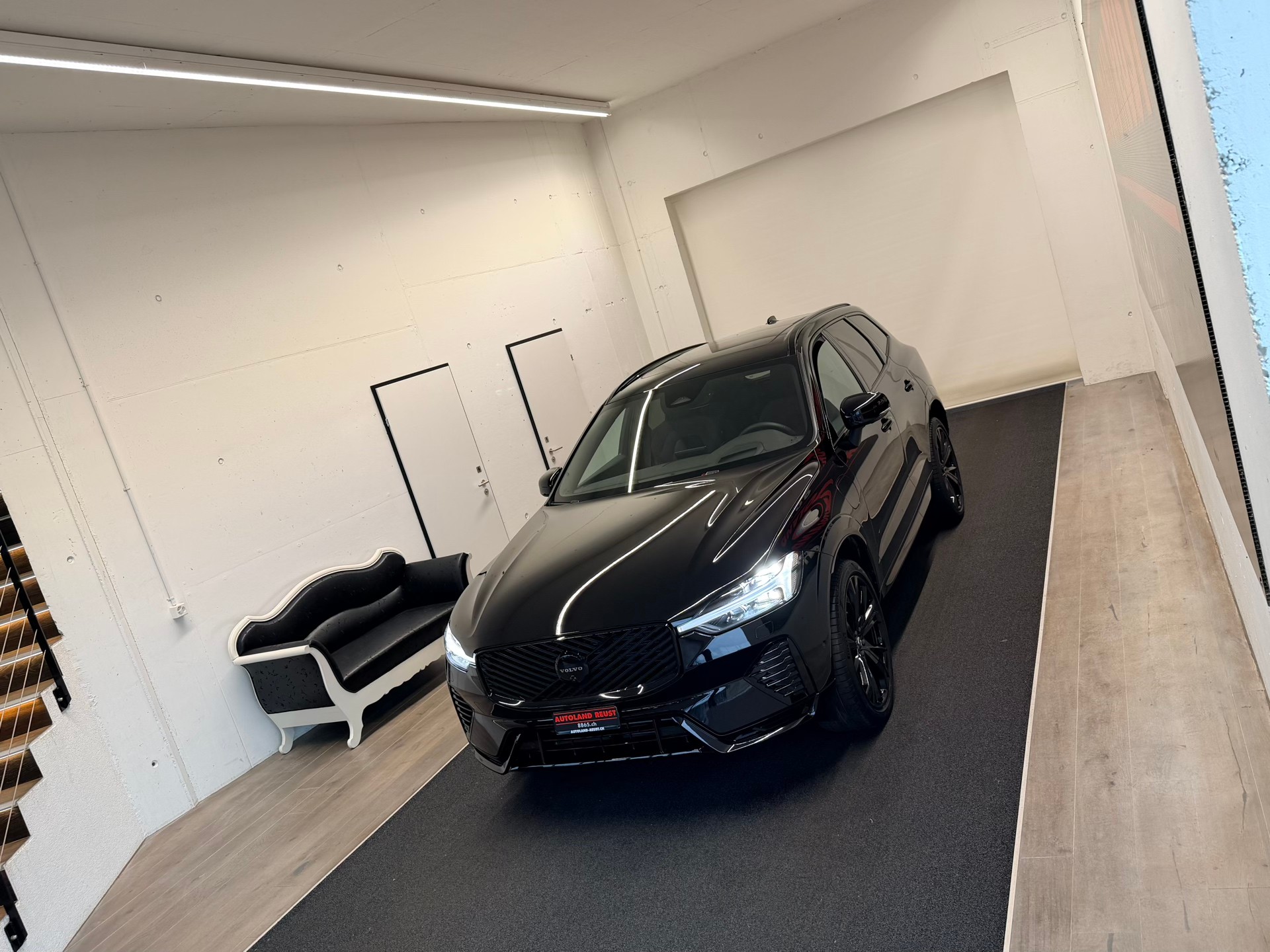 VOLVO XC60 T8 eAWD PluginHybrid Black Ed. Ultra Geartronic-image-3