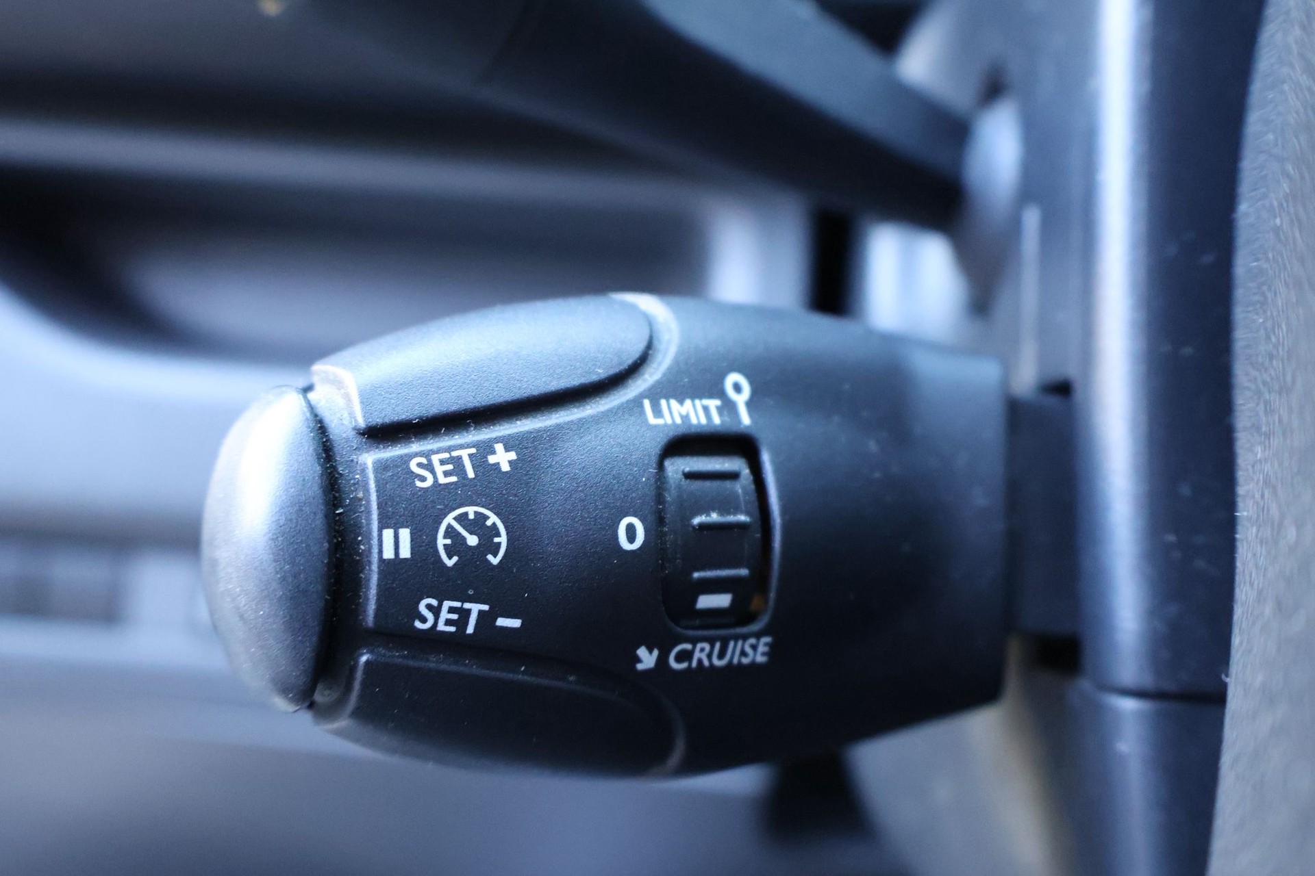 PEUGEOT Expert 2.0 BlueHDi 120 Active Long-image-7