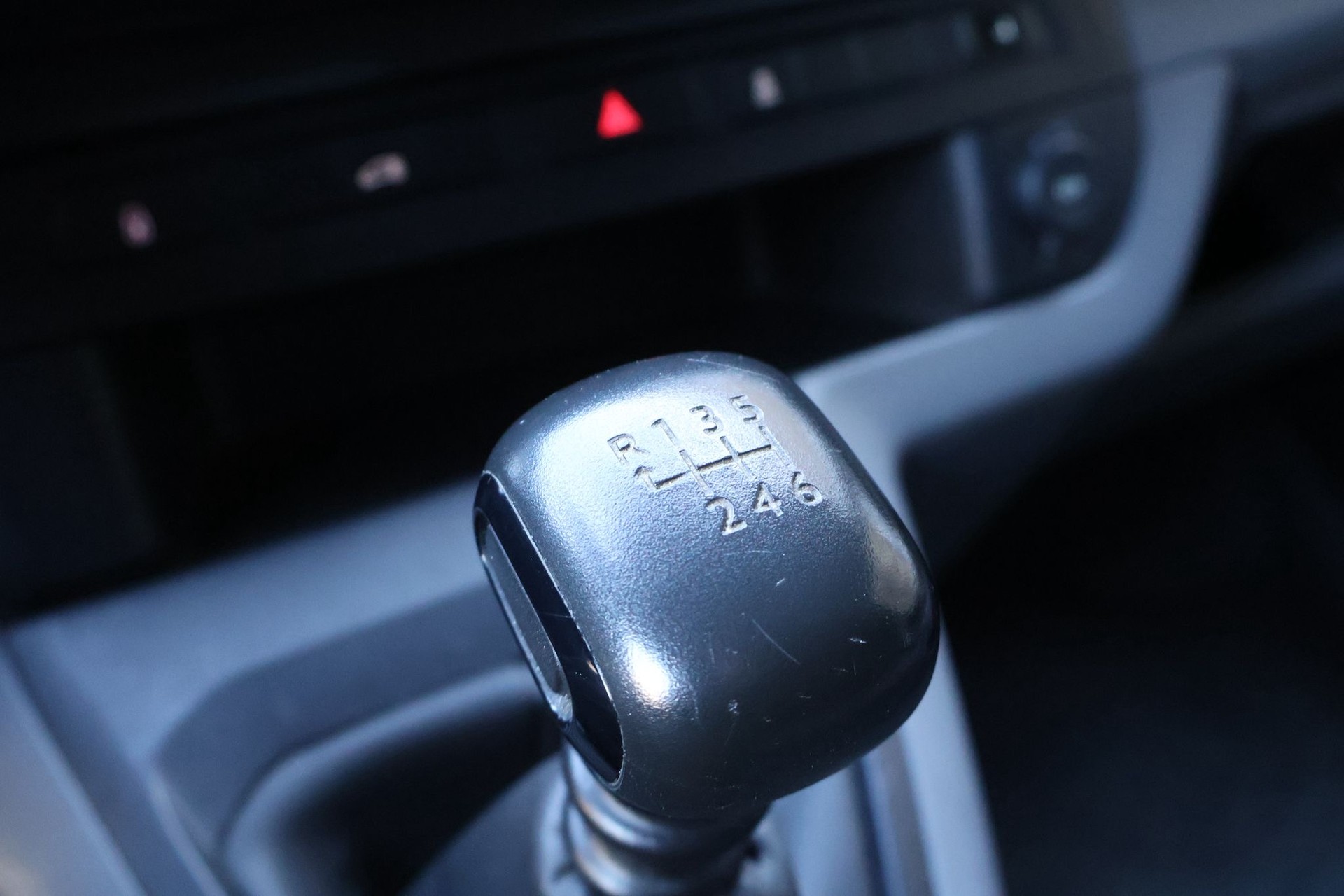 PEUGEOT Expert 2.0 BlueHDi 120 Active Long-image-11