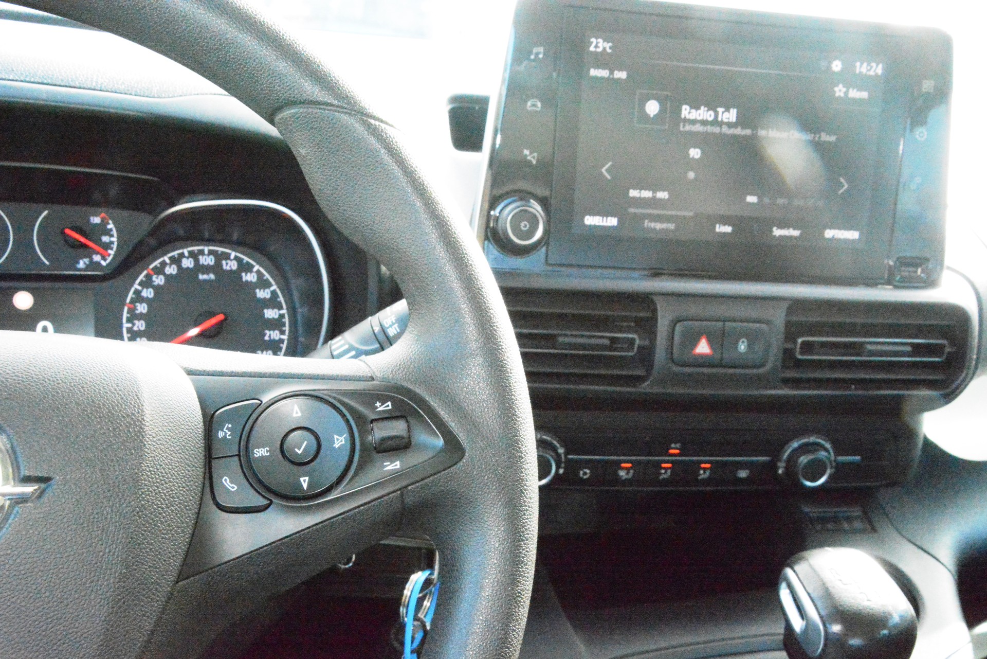 OPEL Combo Life 1.2 Enjoy-image-12