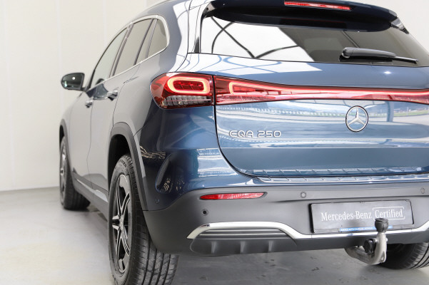 MERCEDES-BENZ EQA 250 AMG Line AMG Line-image-3