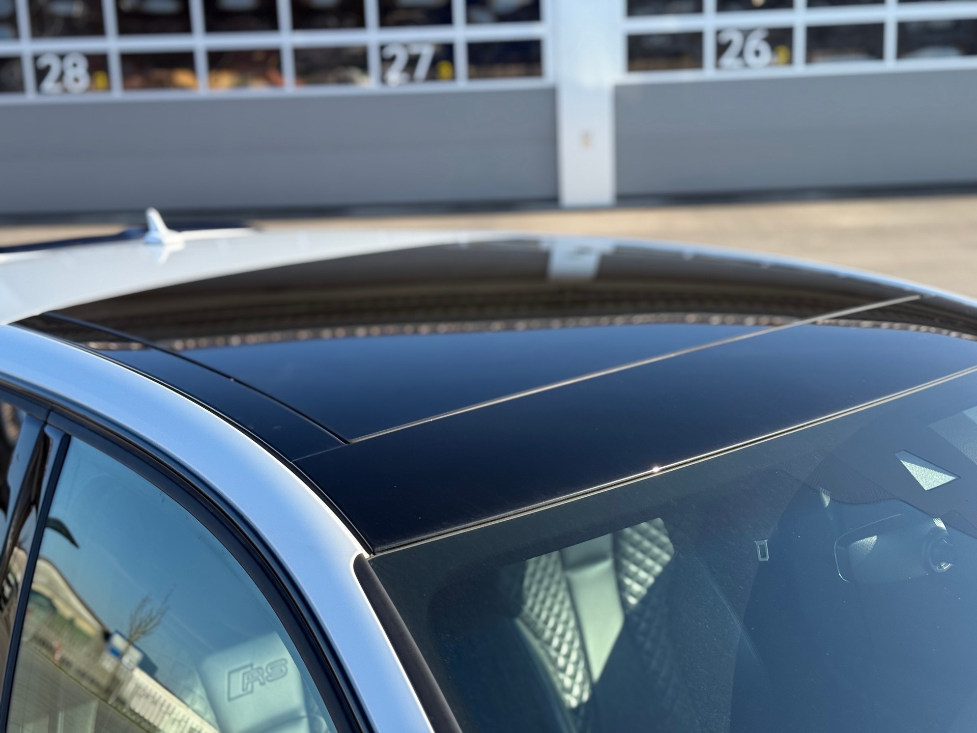 AUDI RS3 Sportback 2.5 TSI quattro S-tronic-image-9