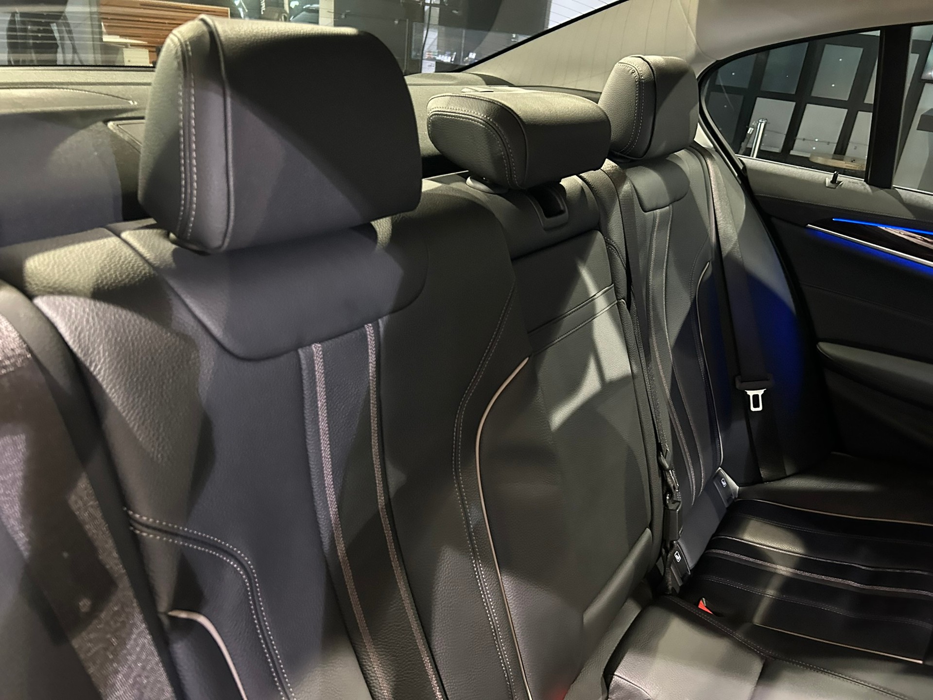 BMW 520d xDrive 48V Luxury Line Steptronic-image-26