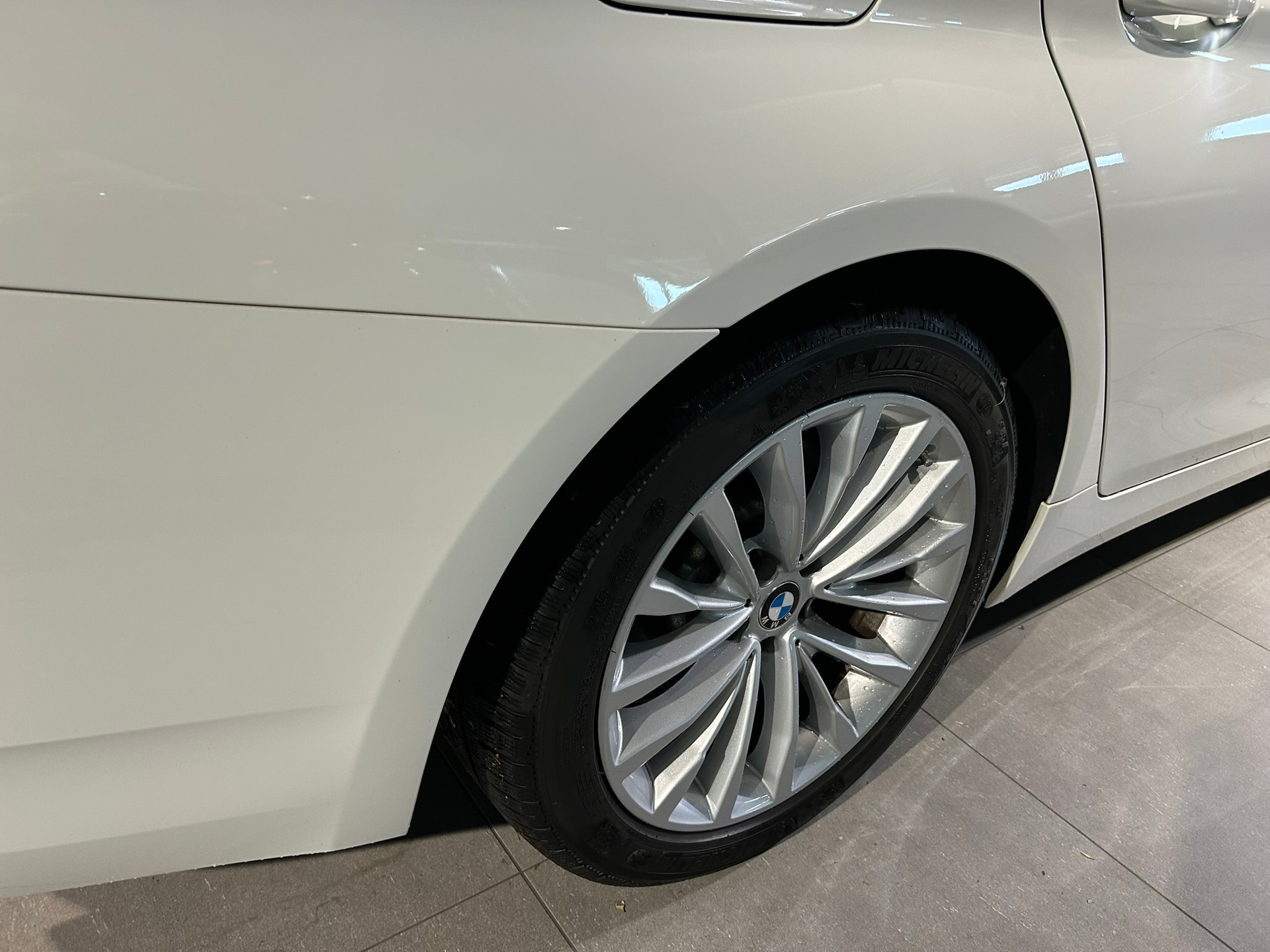 BMW 520d xDrive 48V Luxury Line Steptronic-image-17