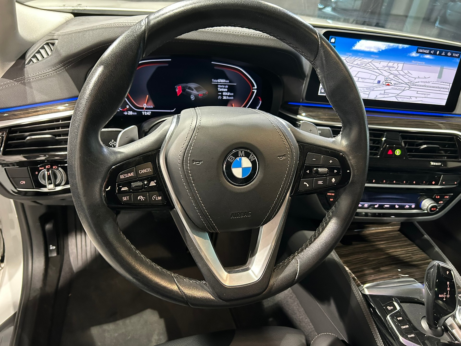 BMW 520d xDrive 48V Luxury Line Steptronic-image-21