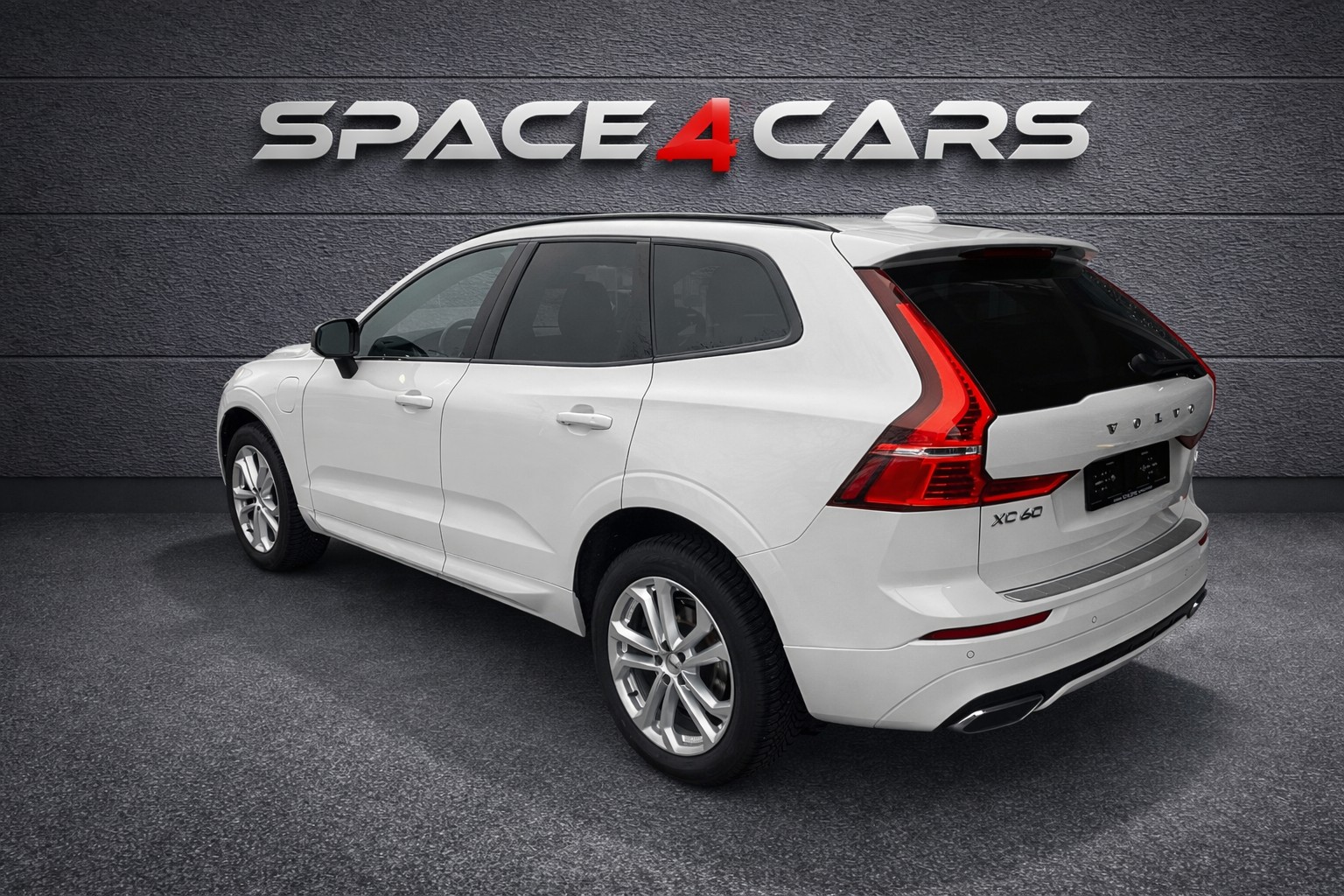 VOLVO XC60 T6 eAWD R-Design Geartronic-image-3