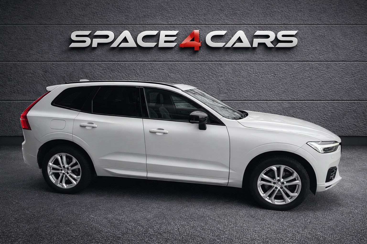 VOLVO XC60 T6 eAWD R-Design Geartronic-image-1