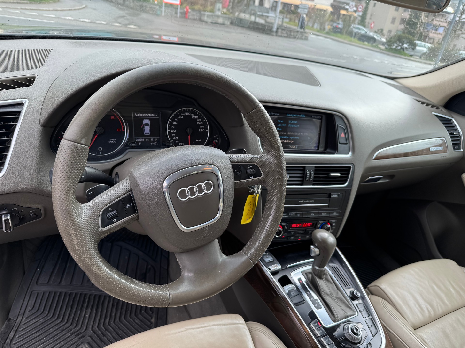 AUDI Q5 3.0 TDI quattro S-tronic-image-6