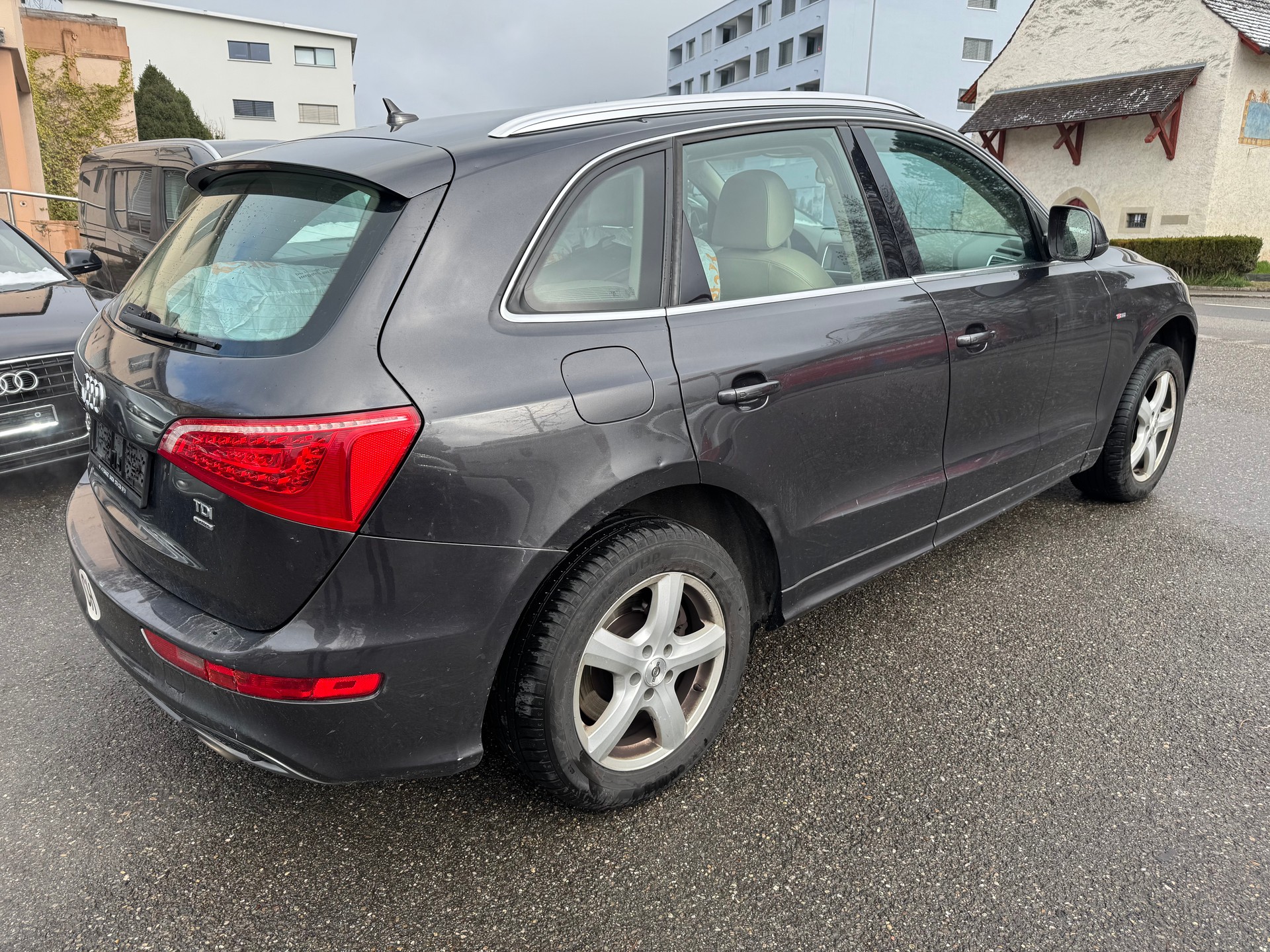 AUDI Q5 3.0 TDI quattro S-tronic-image-2