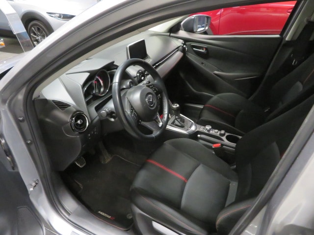 MAZDA 2 1.5i 16V Skyactiv-G Revolution-image-4