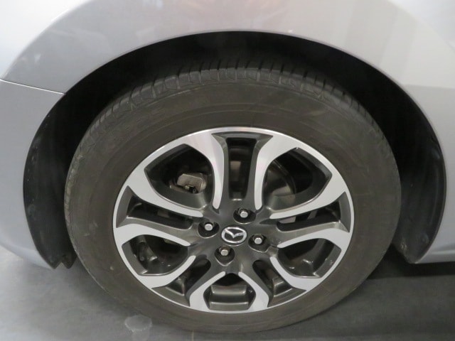 MAZDA 2 1.5i 16V Skyactiv-G Revolution-image-11
