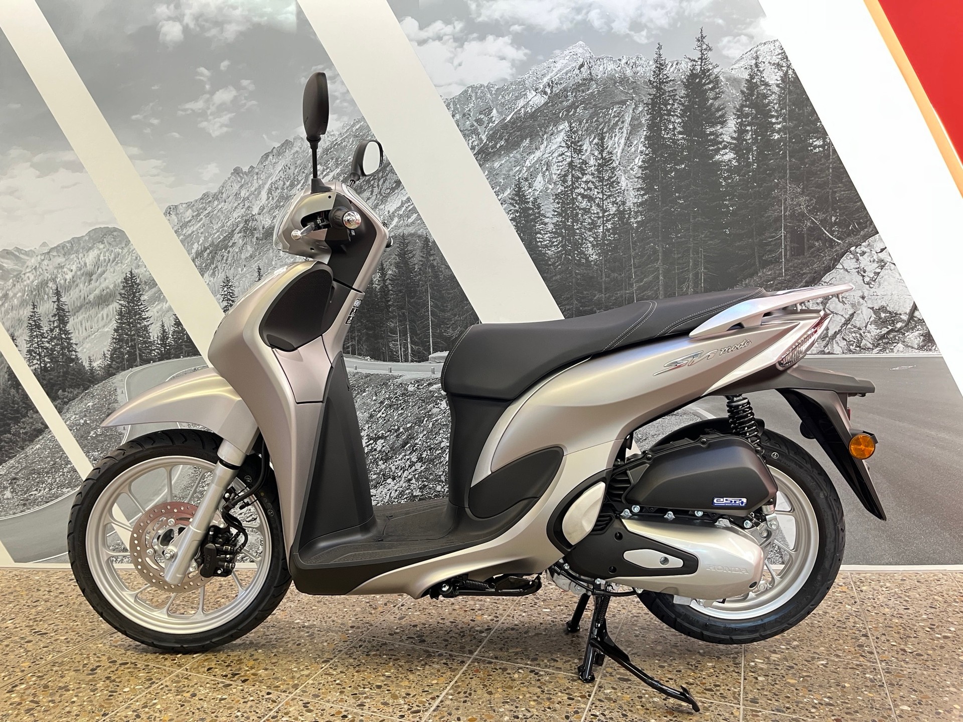 HONDA SH 125 i Mode-showroom-element-1