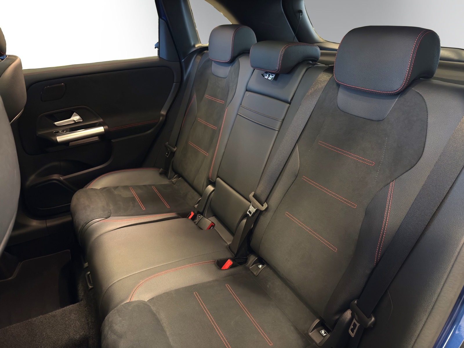 Image MERCEDES-BENZ B-220 B 220 4Matic 8G-DCT