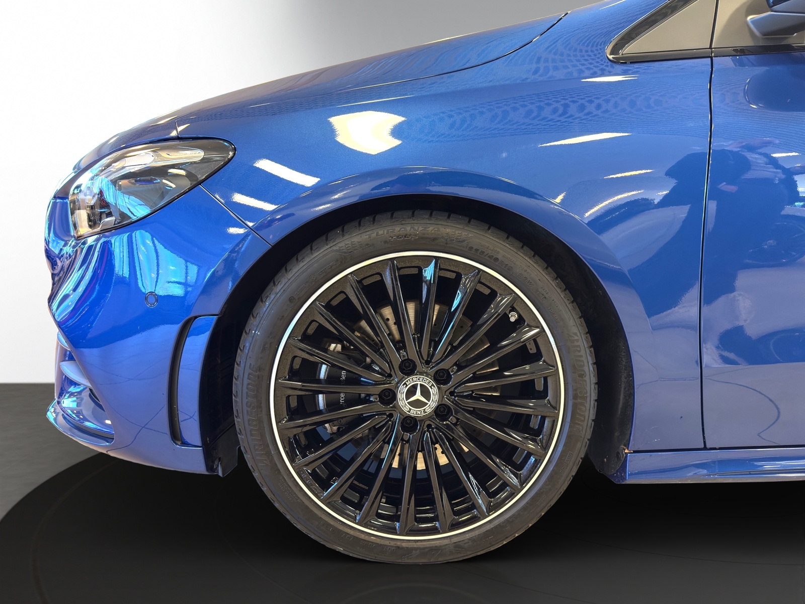 Image MERCEDES-BENZ B-220 B 220 4Matic 8G-DCT