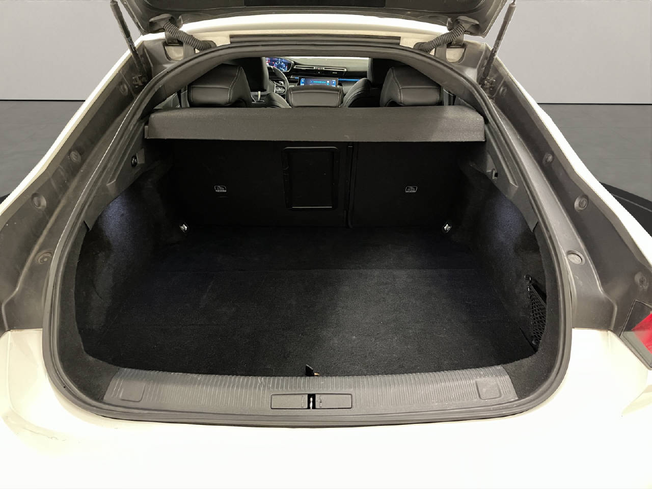 PEUGEOT 508 1.5 BlueHDi GT Line-image-13