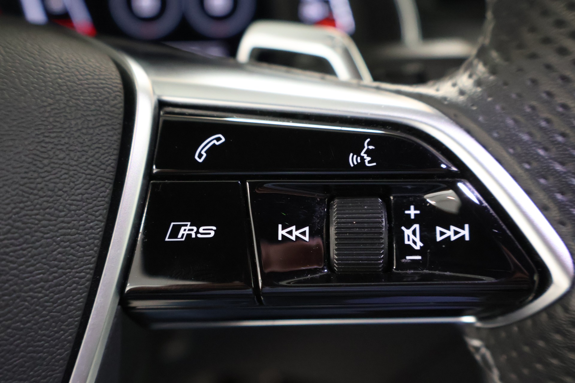 AUDI RS6 Avant 4.0 TFSI V8 quattro-image-26