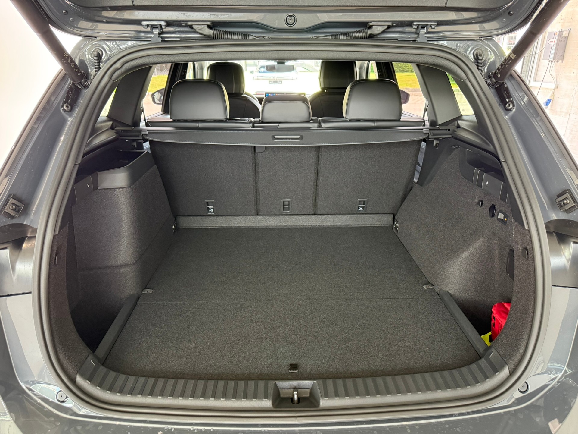 VW Tayron 1.5 TSI evo2 eHybrid R-Line DSG-image-5