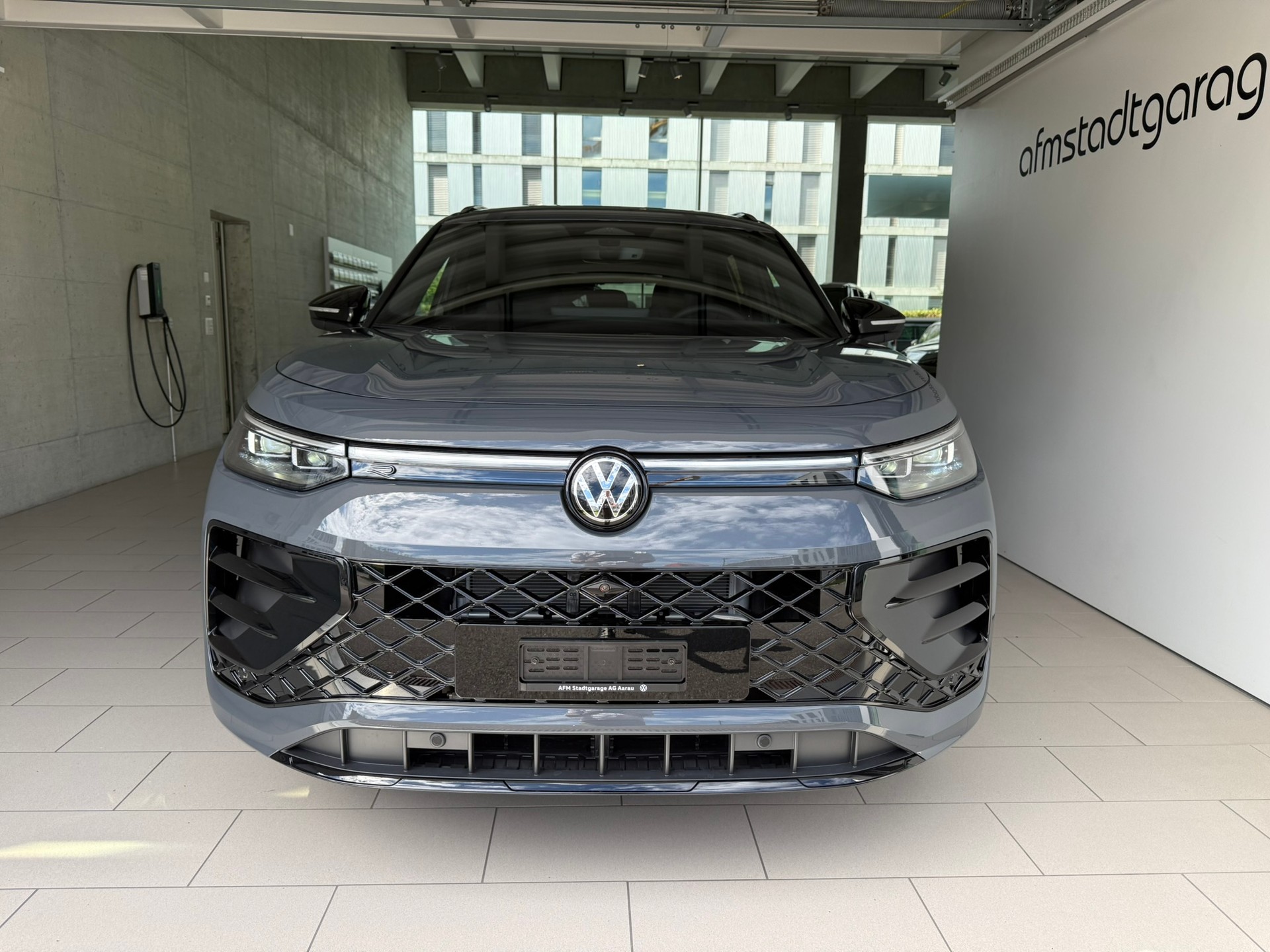 VW Tayron 1.5 TSI evo2 eHybrid R-Line DSG-image-1