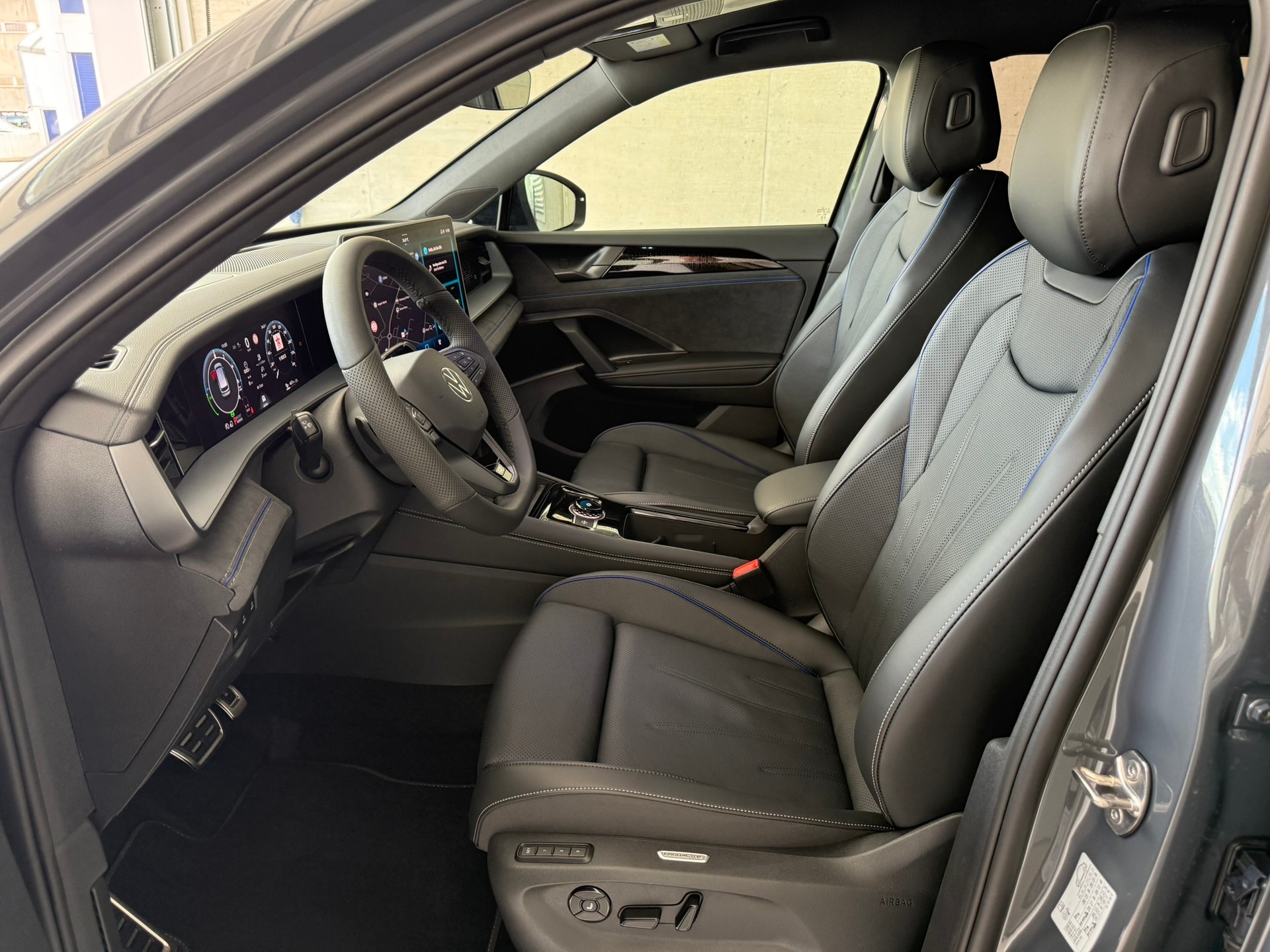 VW Tayron 1.5 TSI evo2 eHybrid R-Line DSG-image-6