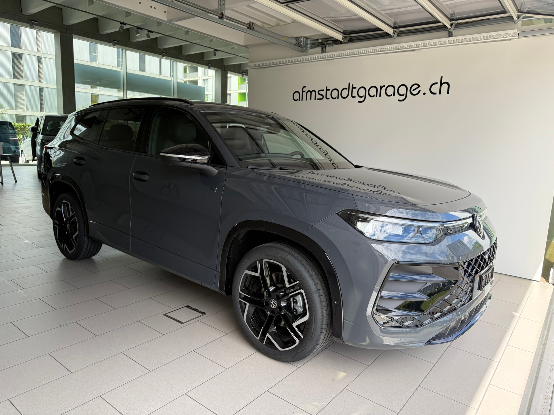 VW Tayron 1.5 TSI evo2 eHybrid R-Line DSG-image-0