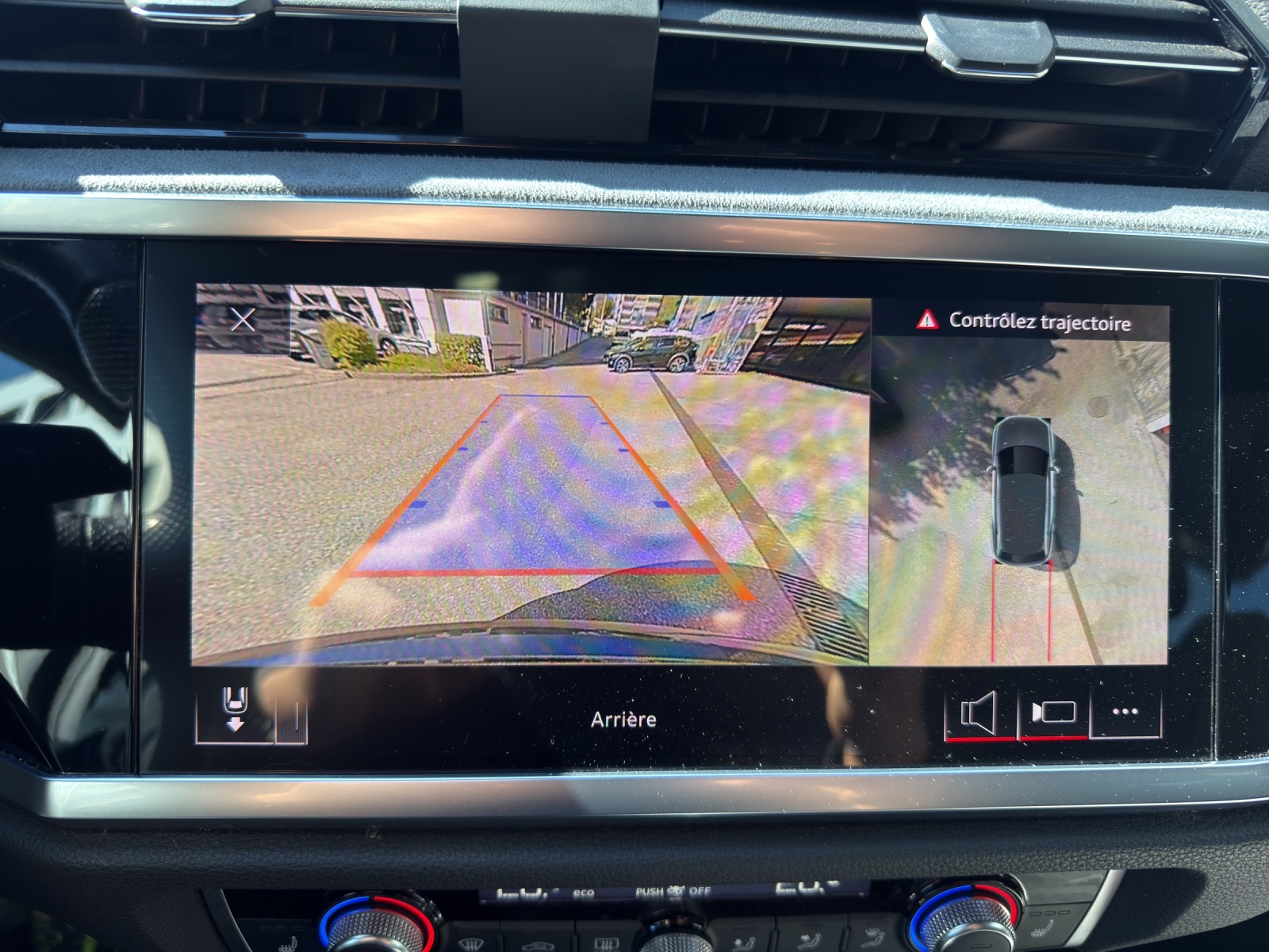 AUDI Q3 45 TFSI S line quattro S-tronic-image-15