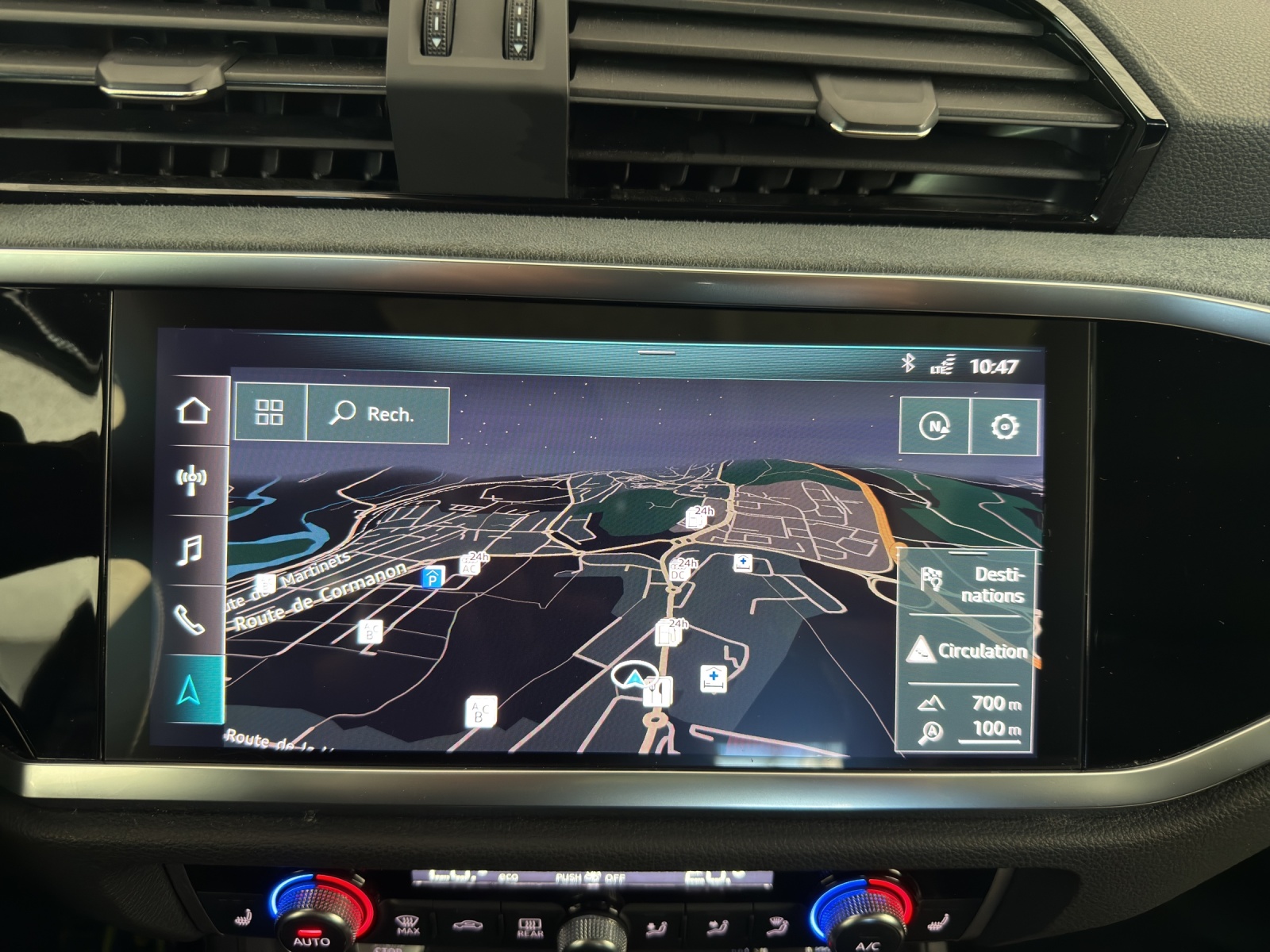 AUDI Q3 45 TFSI S line quattro S-tronic-image-14