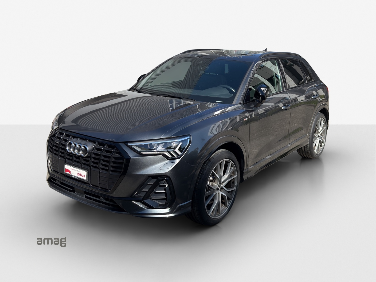 AUDI Q3 45 TFSI S line quattro S-tronic-image-0