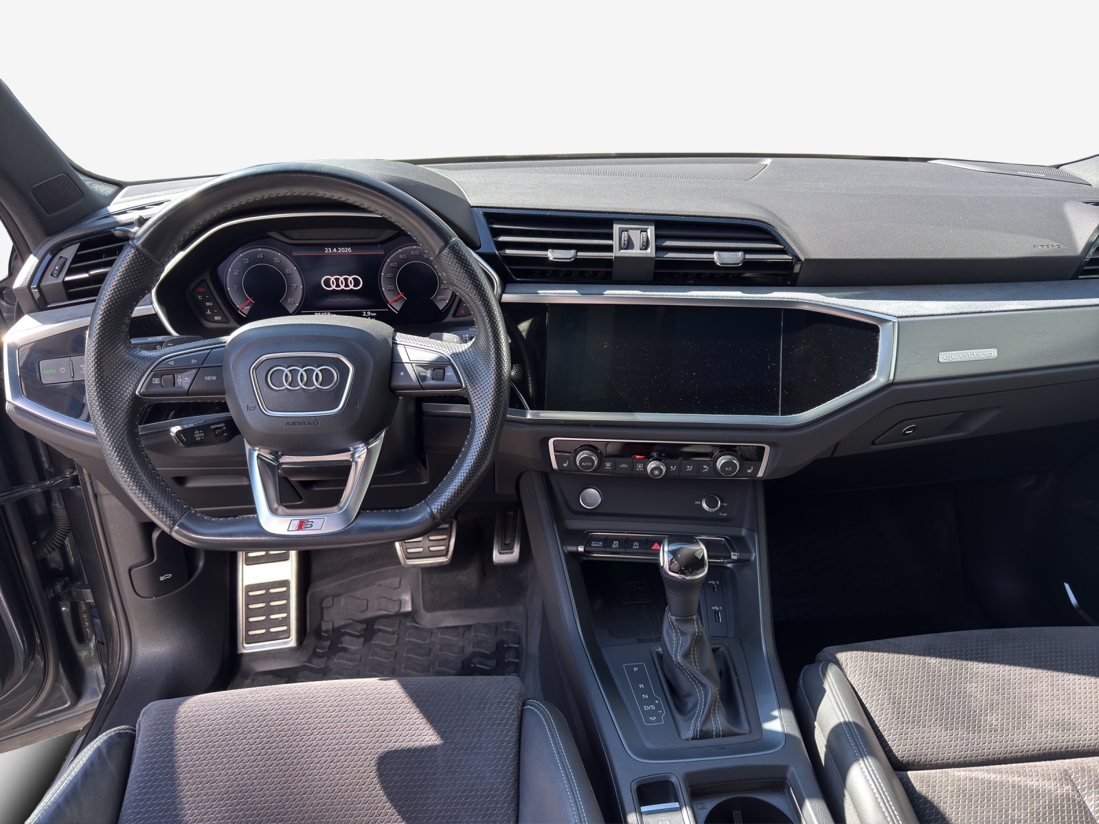 AUDI Q3 45 TFSI S line quattro S-tronic-image-8