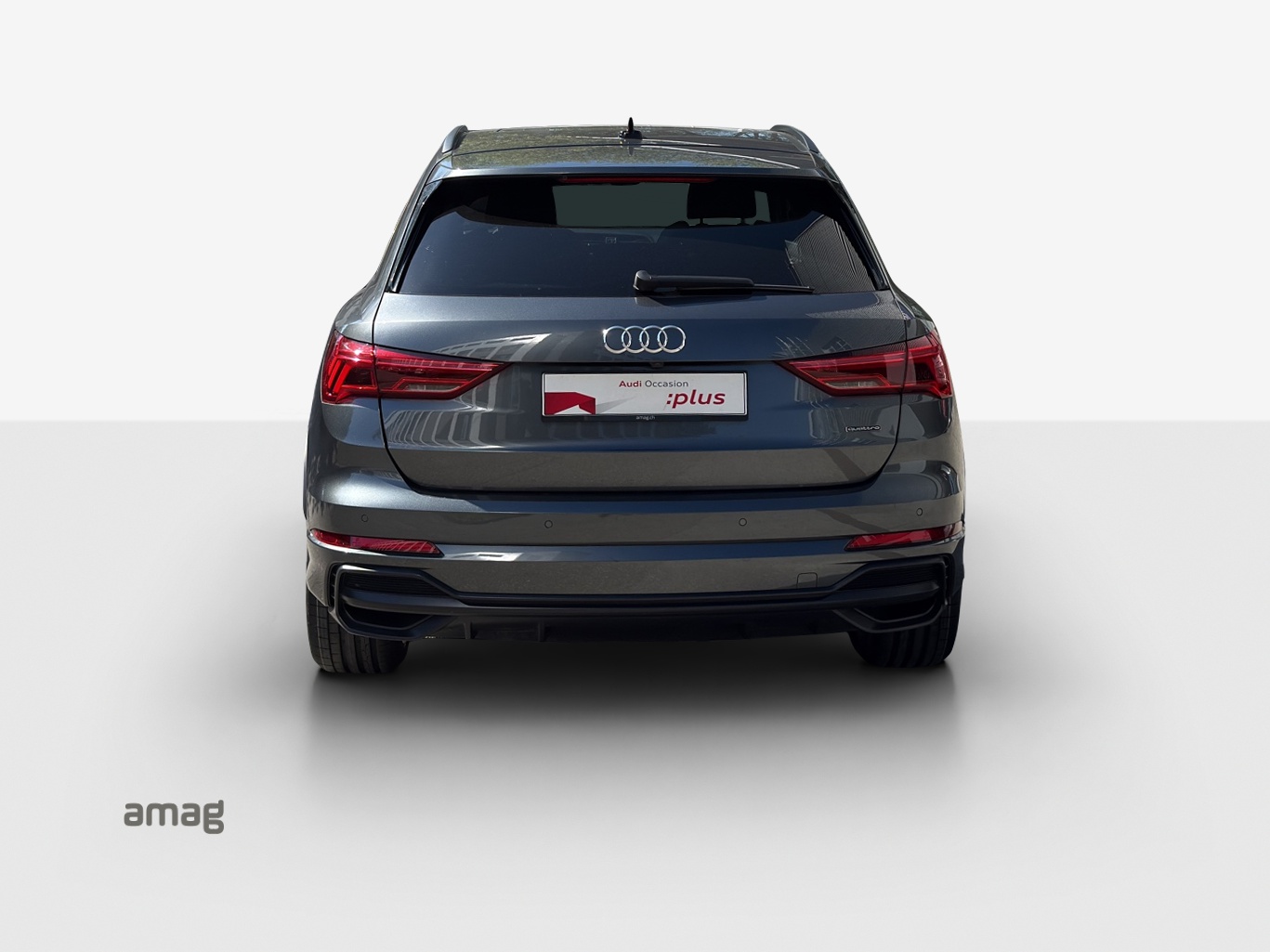 AUDI Q3 45 TFSI S line quattro S-tronic-image-3