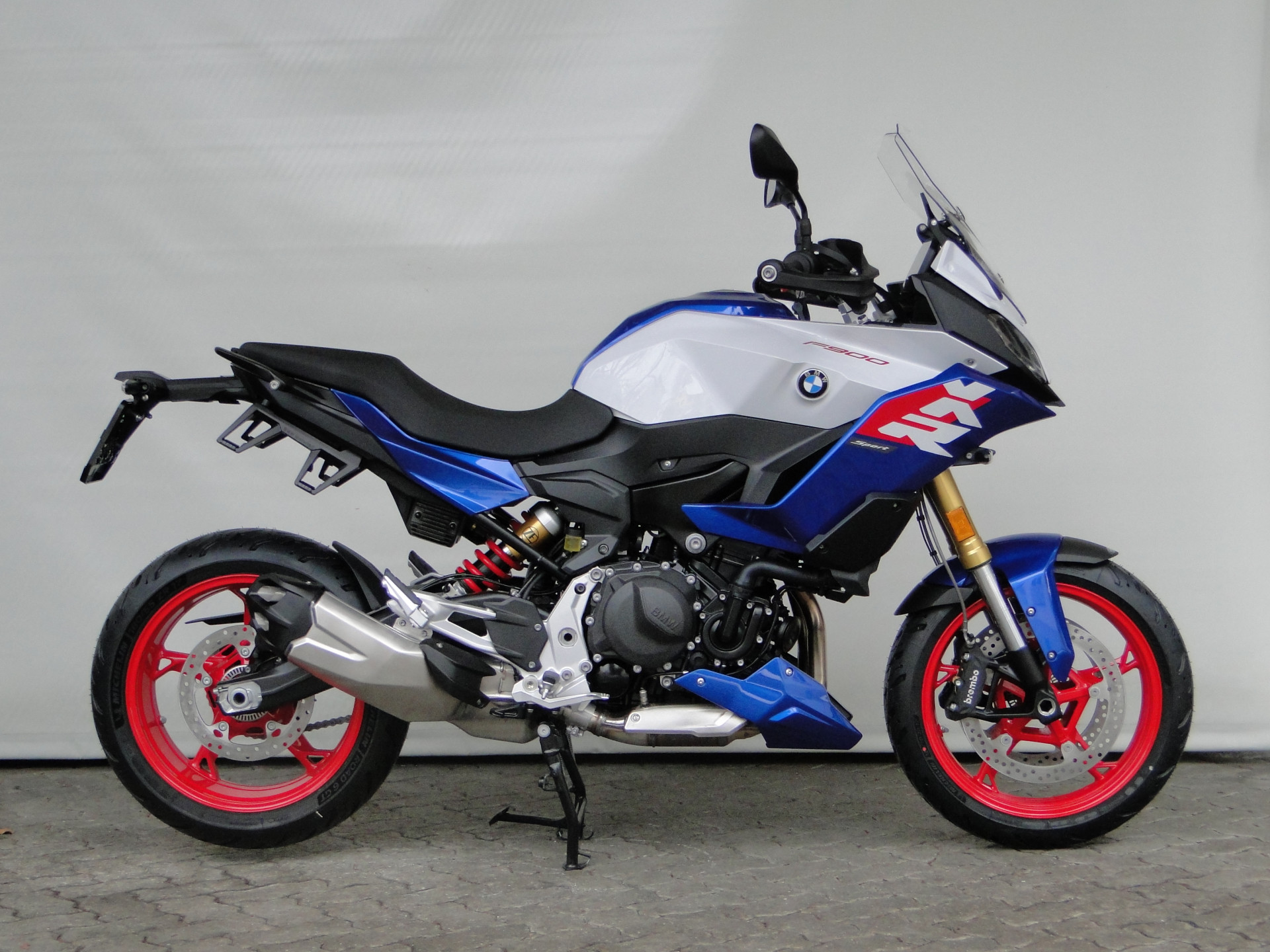 BMW F 900 XR A2 5 Jahre Garantie-showroom-element-1