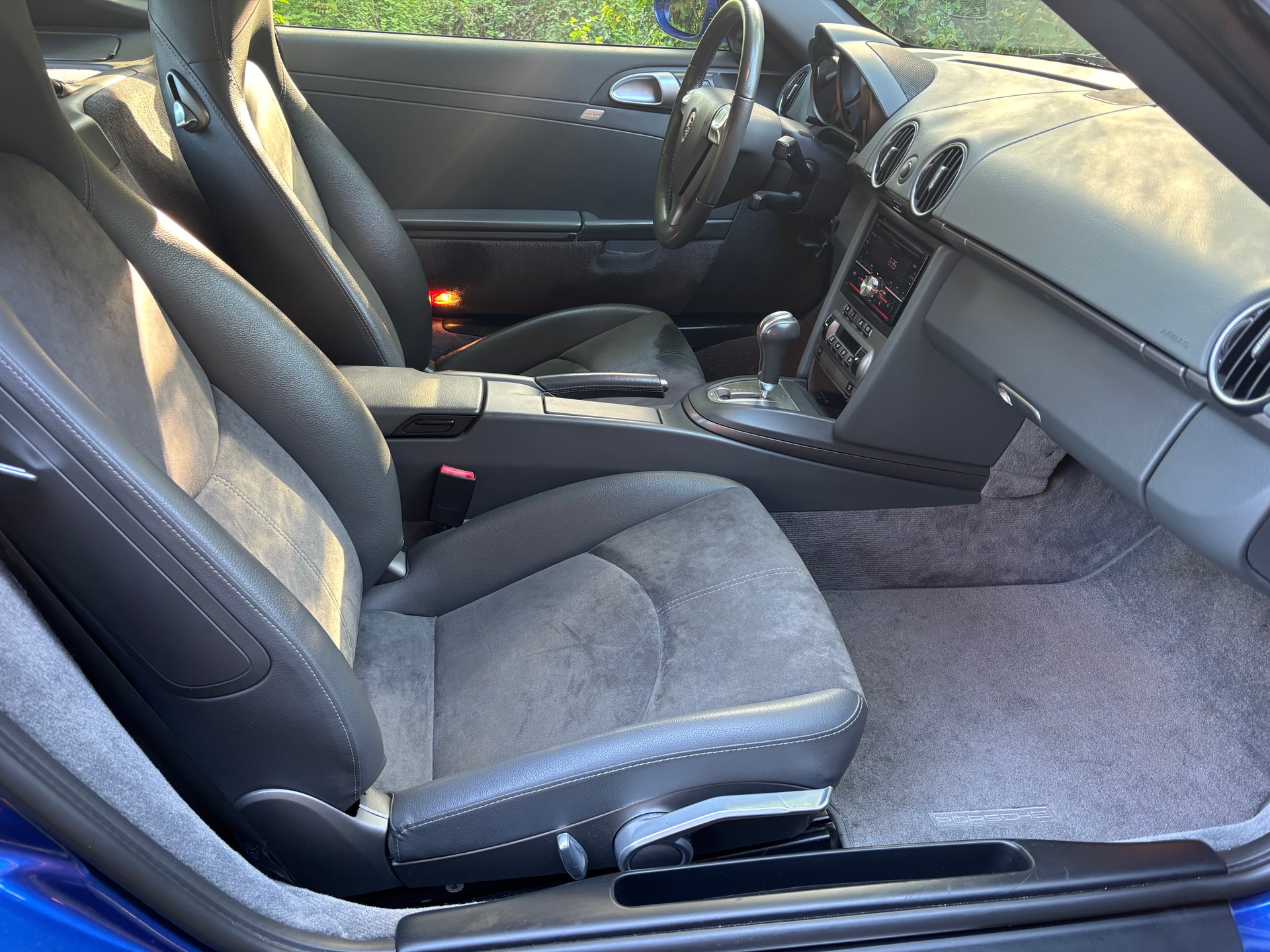 PORSCHE 2.7 Tiptronic-image-8
