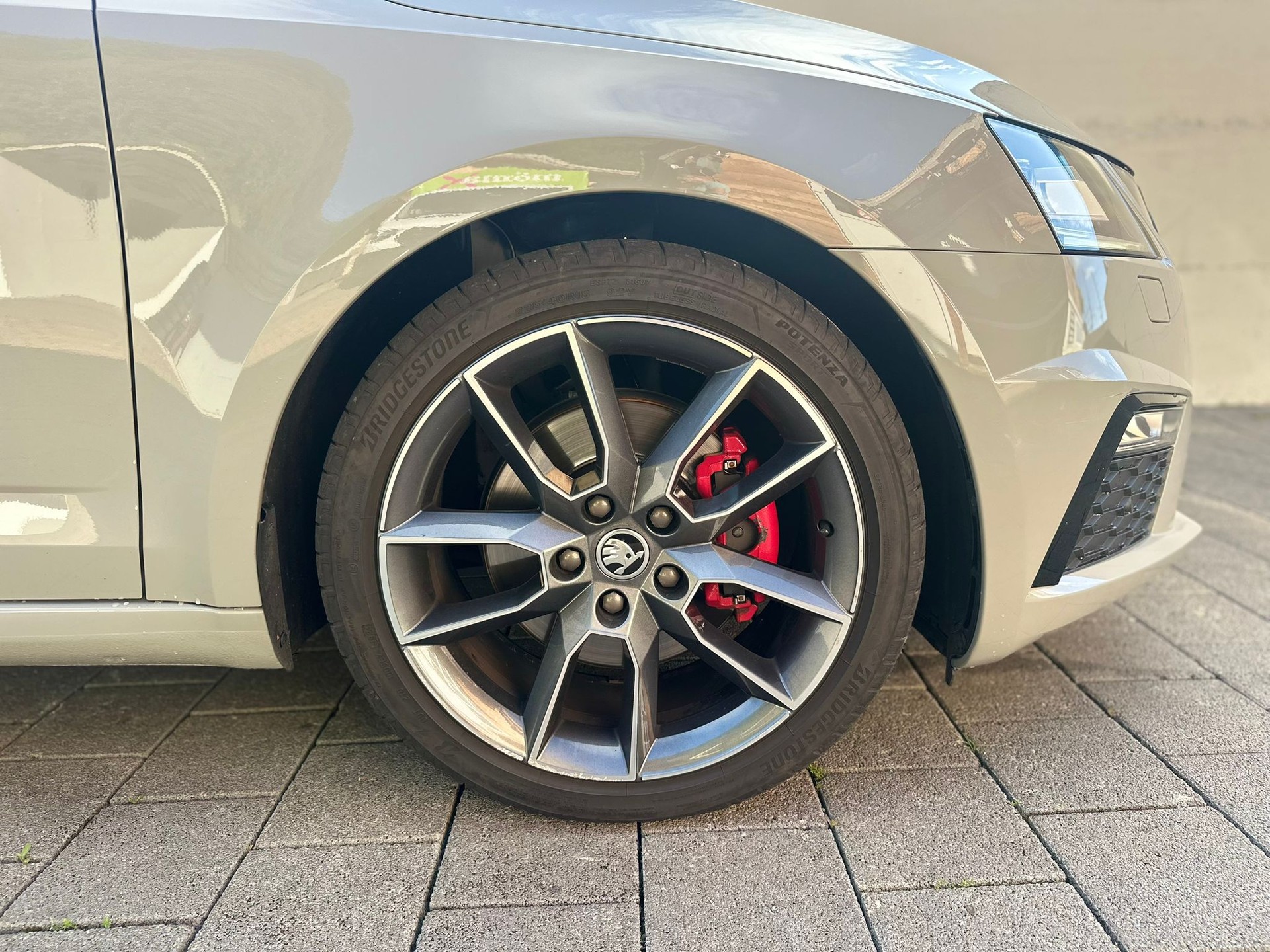 SKODA Octavia Combi 2.0 TDI RS 4x4 DSG-image-6