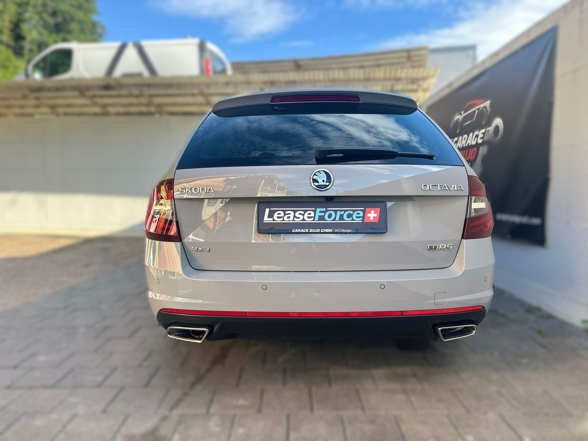 SKODA Octavia Combi 2.0 TDI RS 4x4 DSG-image-5