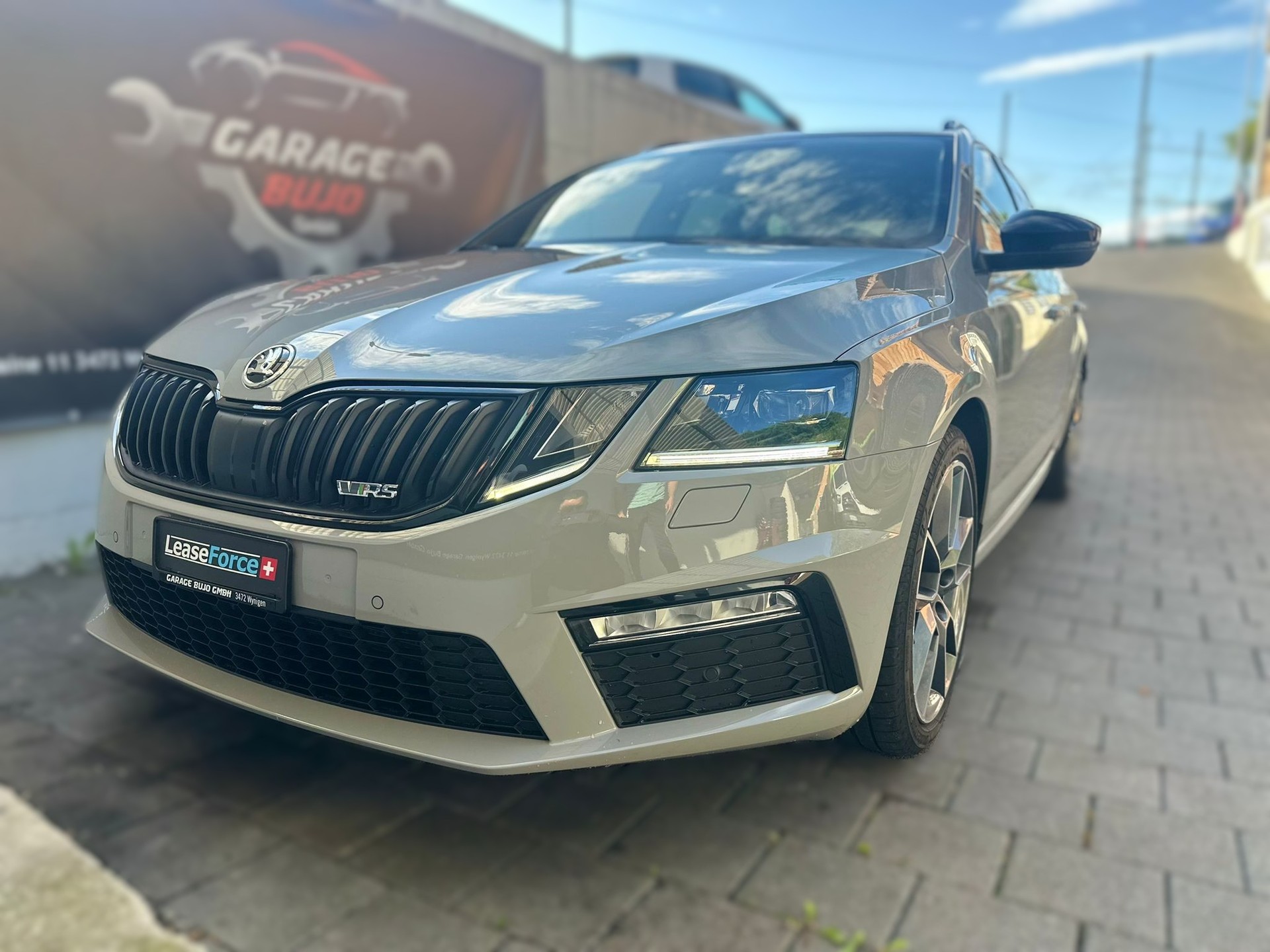SKODA Octavia Combi 2.0 TDI RS 4x4 DSG-showroom-element-1